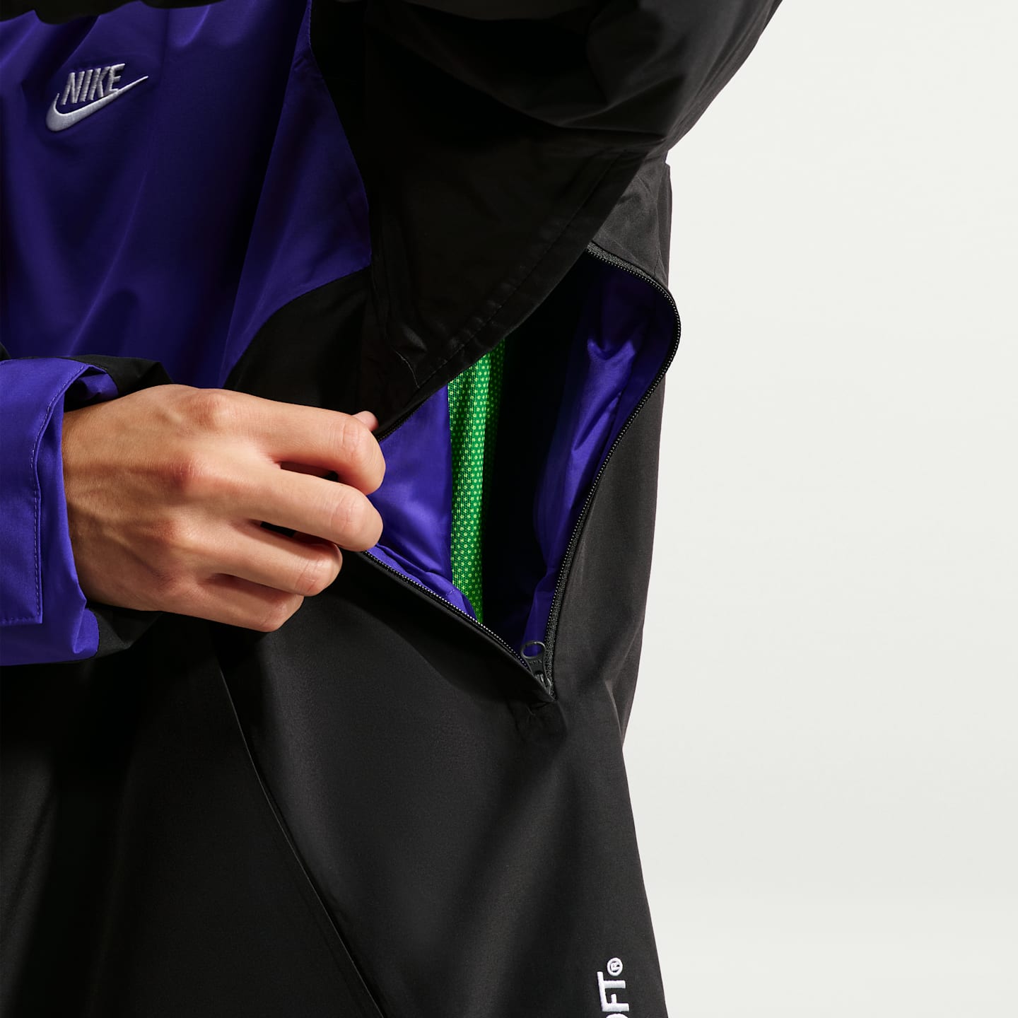 Мужская куртка Nike Windrunner PrimaLoft® Storm-FIT ADV, цвет: Чёрный / Белый — фото 7