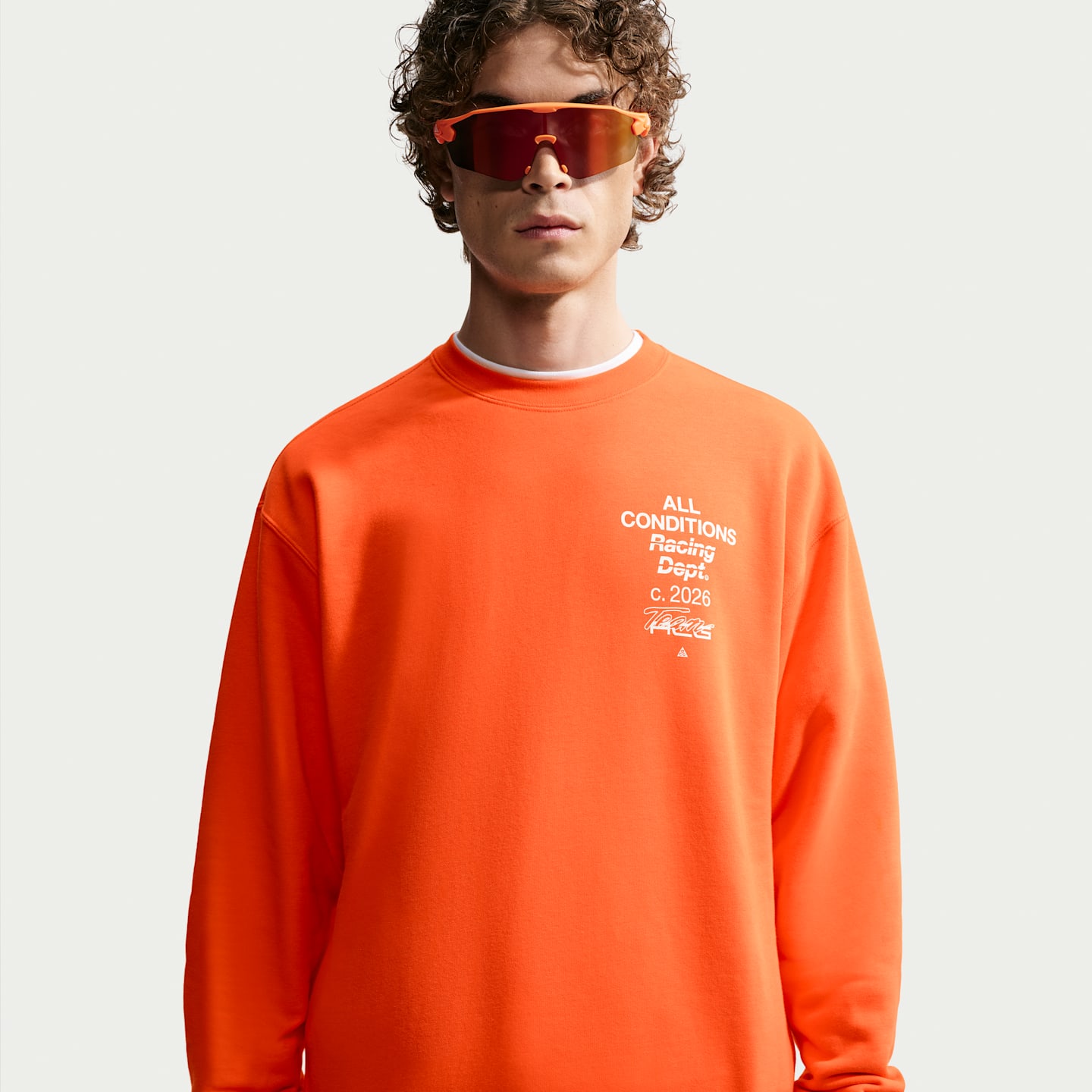 Мужской флисовый свитшот Nike ACG Tuff Fleece Dri-FIT с круглым вырезом, цвет: Оранжевый / Белый — фото 3