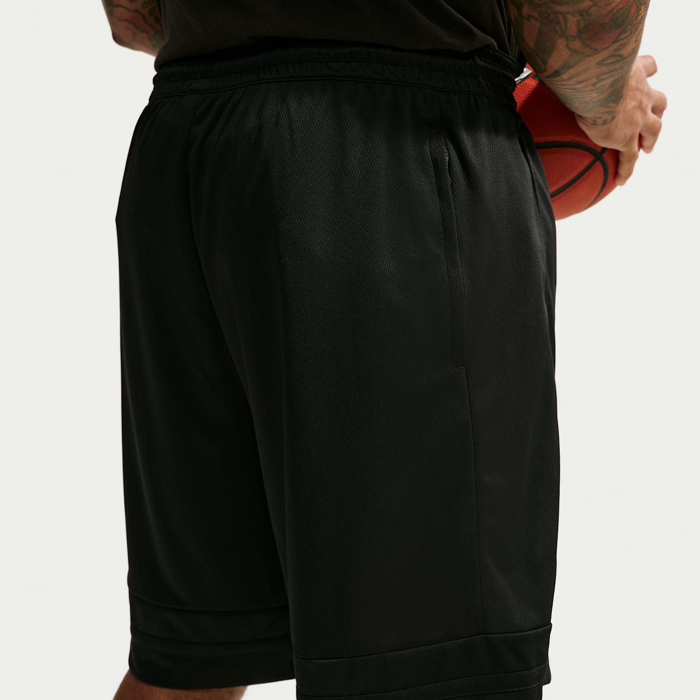 Мужские баскетбольные шорты Nike Dri-FIT Game Classic, цвет: Чёрный / Белый, вариант 1 — фото 8