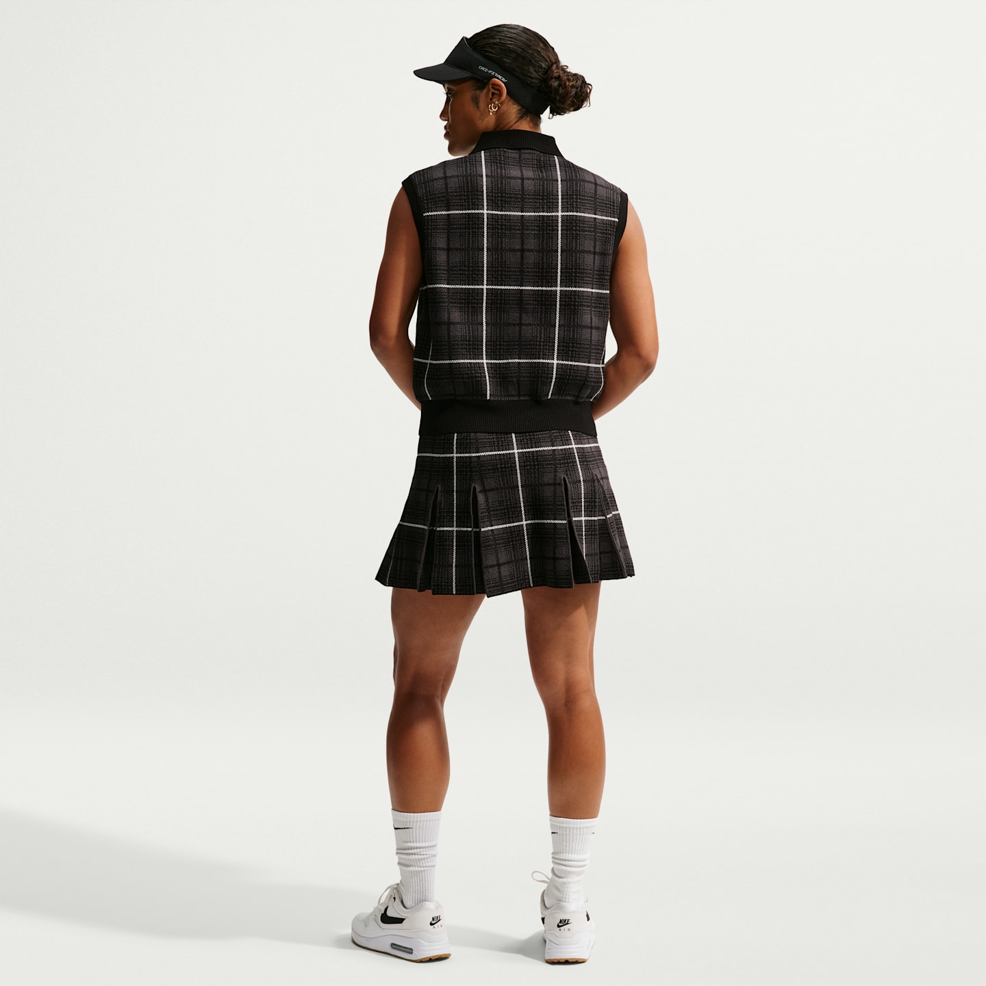 Женский жилет-свитер для гольфа Nike Fairway Fresh в клетку, цвет: Чёрный / Белый — фото 5