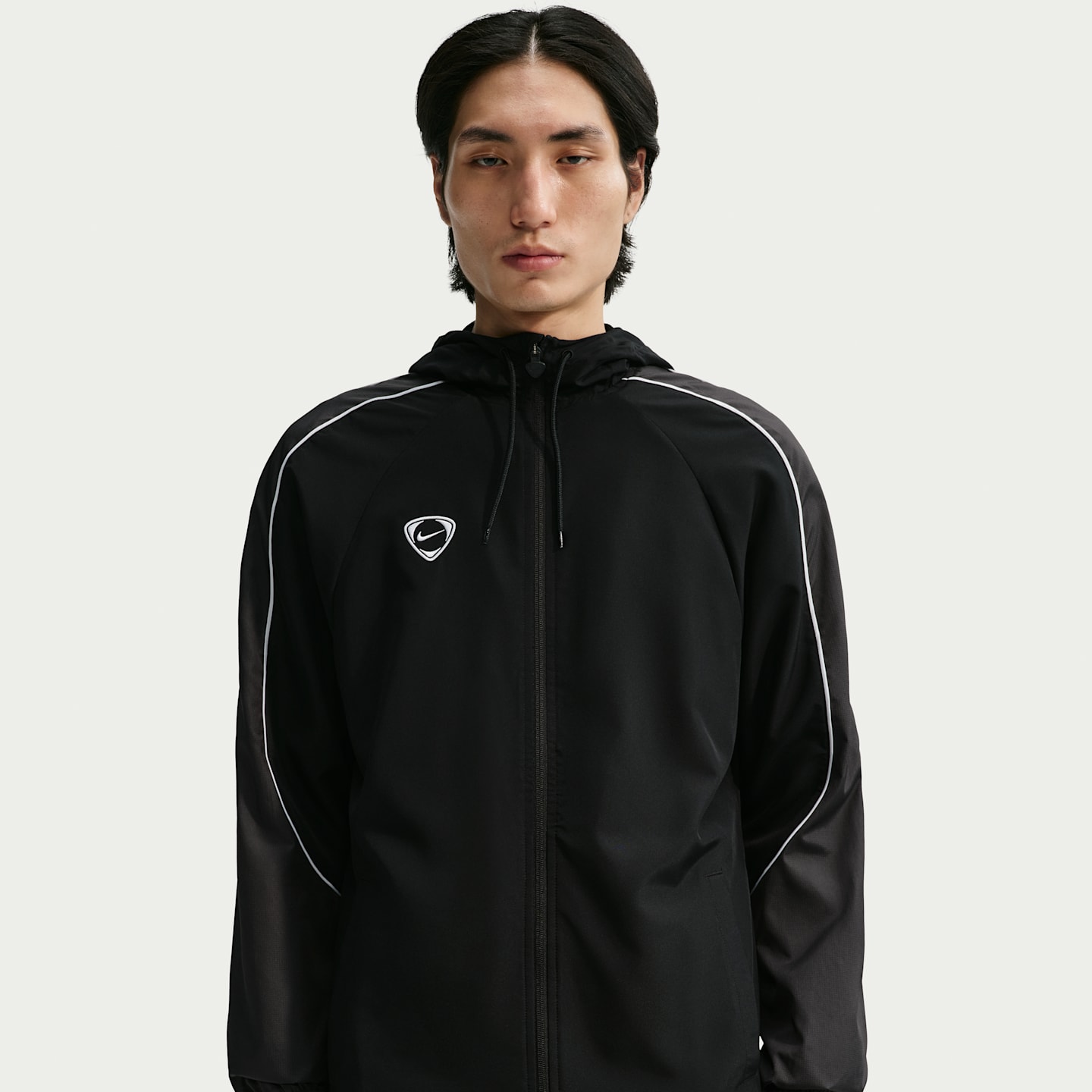 Мужская футбольная тканая куртка Nike Academy+ Repel, цвет: Чёрный / Антрацитовый — фото 1