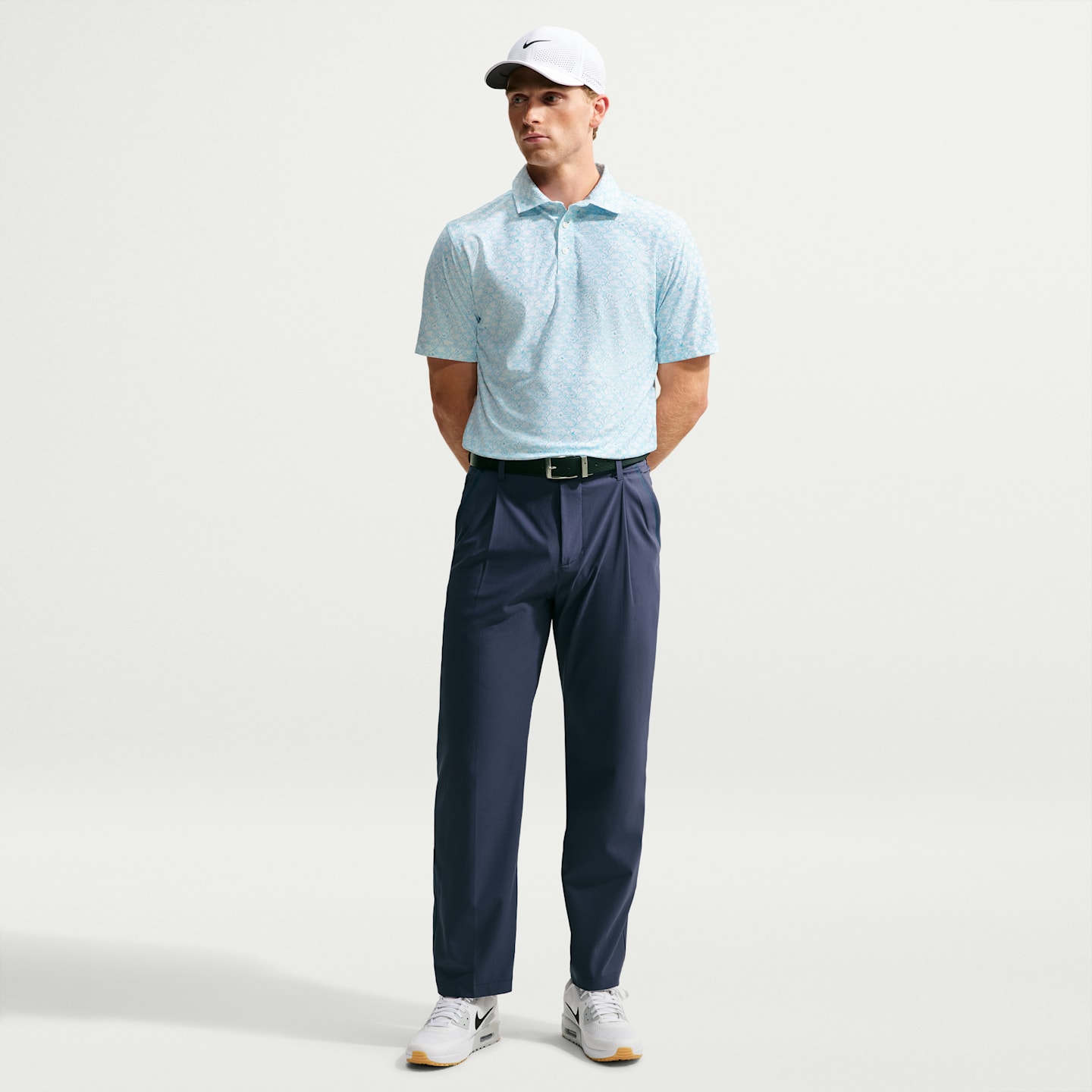 Мужское поло Nike Tailored Performance Microprint Golf Polo, цвет: Синий / Снежный белый — фото 4