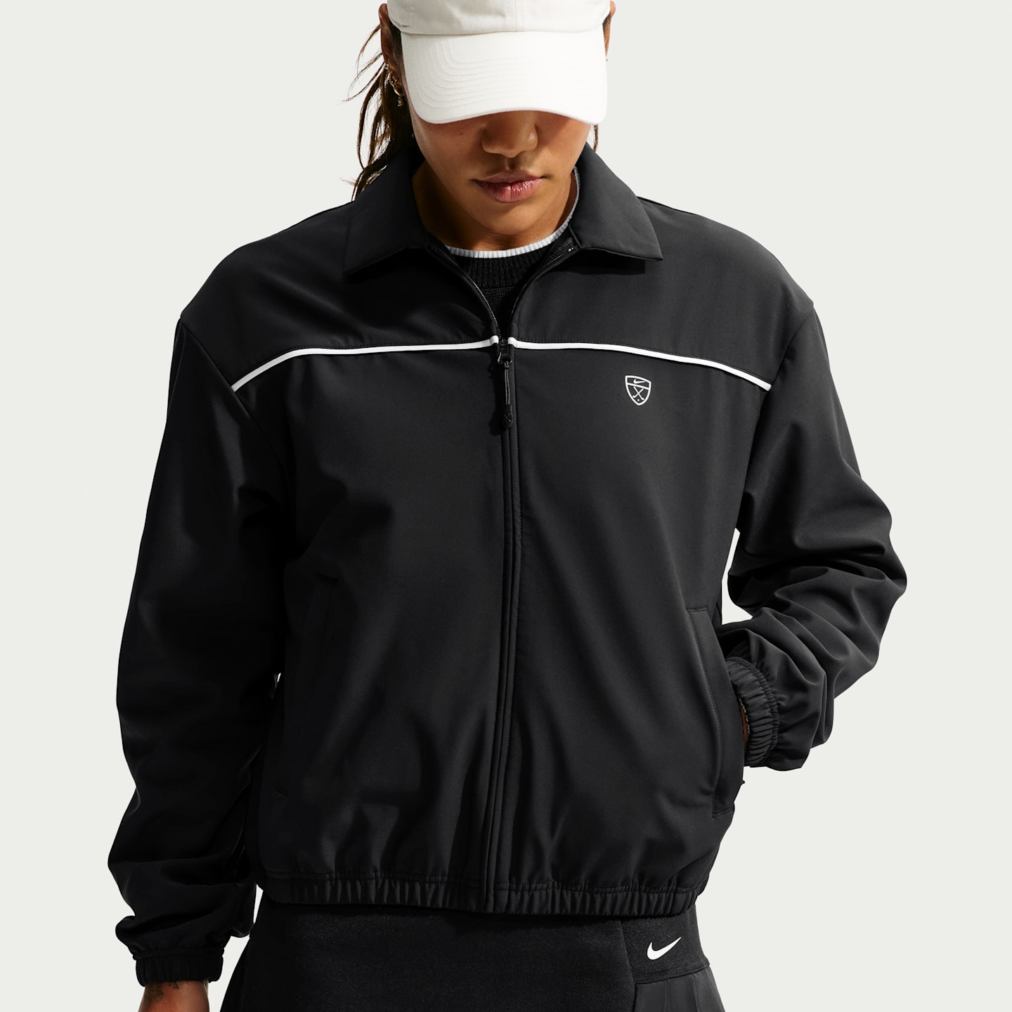 Женская куртка Nike Par Therma-FIT Full-Zip Golf, цвет: Чёрный / Молочный — фото 1