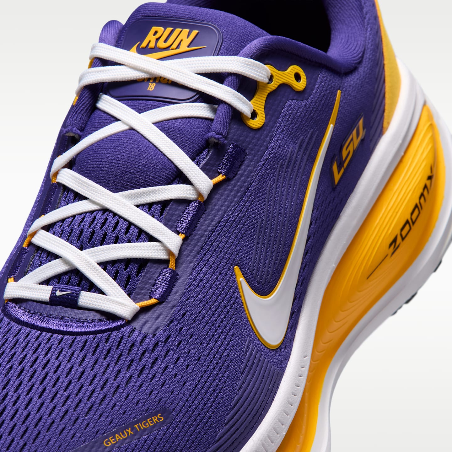 Мужские кроссовки Nike College Vomero 18 (LSU) Road Running, цвет: Фиолетовый / Золотой — фото 7