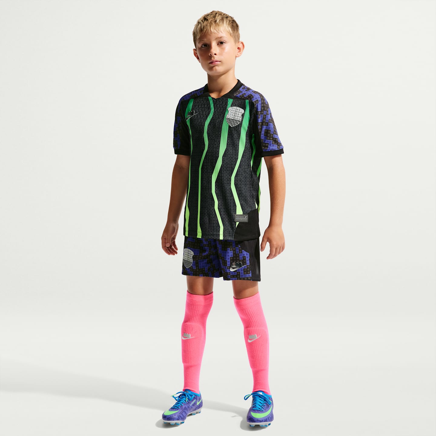 Детский топ Nike x LEGO® Collection Aero-FIT Soccer Jersey, цвет: Чёрный / Светлый лаймовый — фото 7
