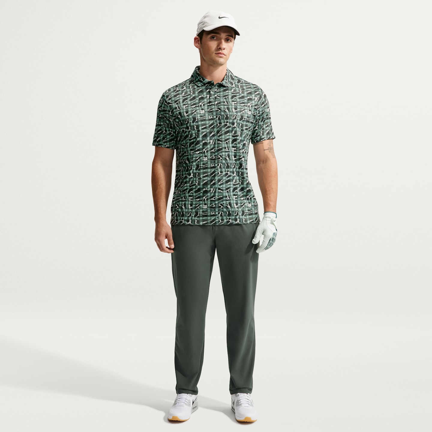Мужское поло Nike Par Dri-FIT Tartan Camo Print Golf Polo, цвет: Камуфляжный зелёный — фото 4