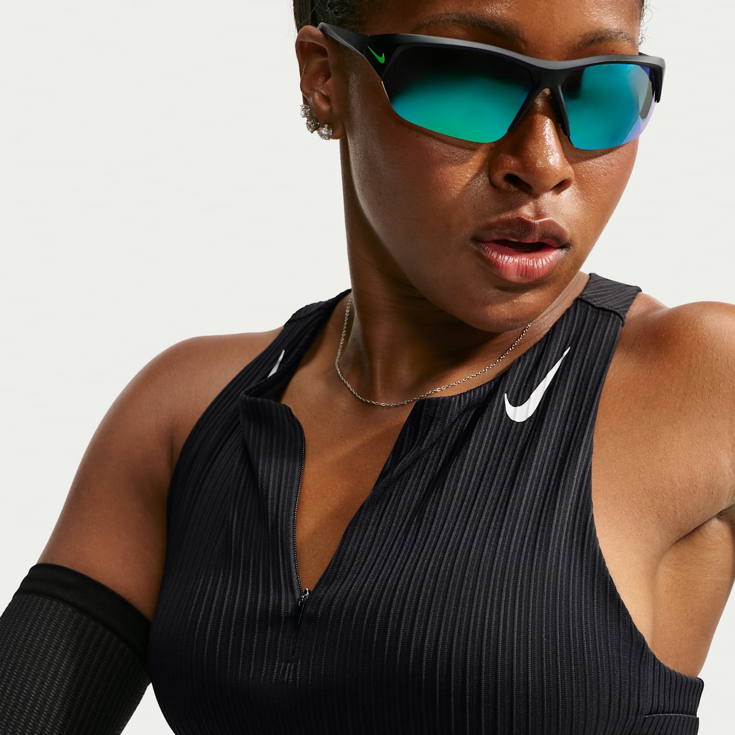 Женская укороченная беговая майка Nike AeroSwift "Keely Hodgkinson" Dri-FIT ADV, цвет: Чёрный / Белый — фото 3