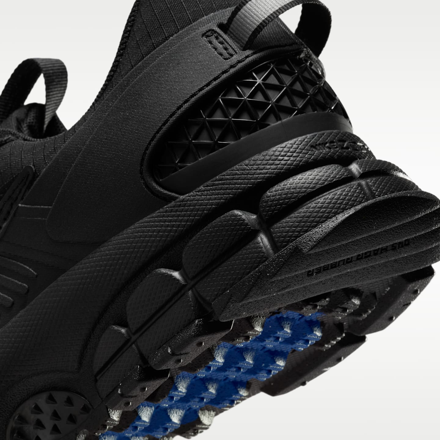 Женские кроссовки Nike Zoom Vomero Roam Winterized, цвет: Чёрный / Синий — фото 8