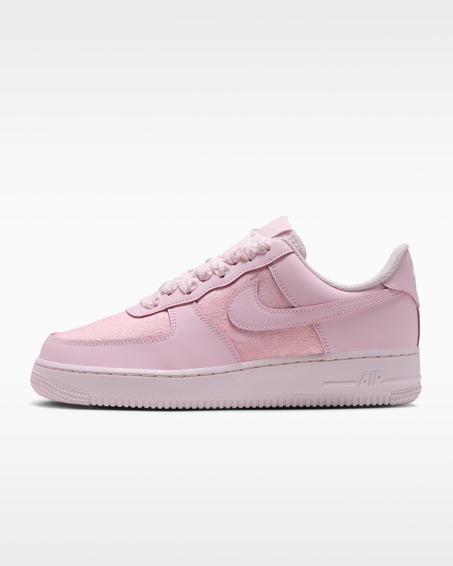 Женские кроссовки Nike Air Force 1 '07 Suede, цвет: Розовый / Снежный белый — фото 9