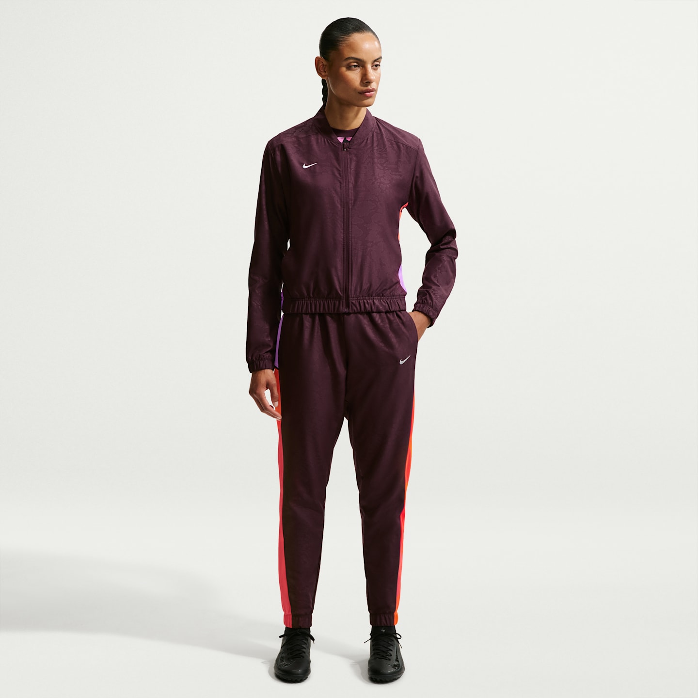 Женские комплекты Nike United Academy Dri-FIT Woven Soccer Tracksuit, цвет: Бордовый — фото 1