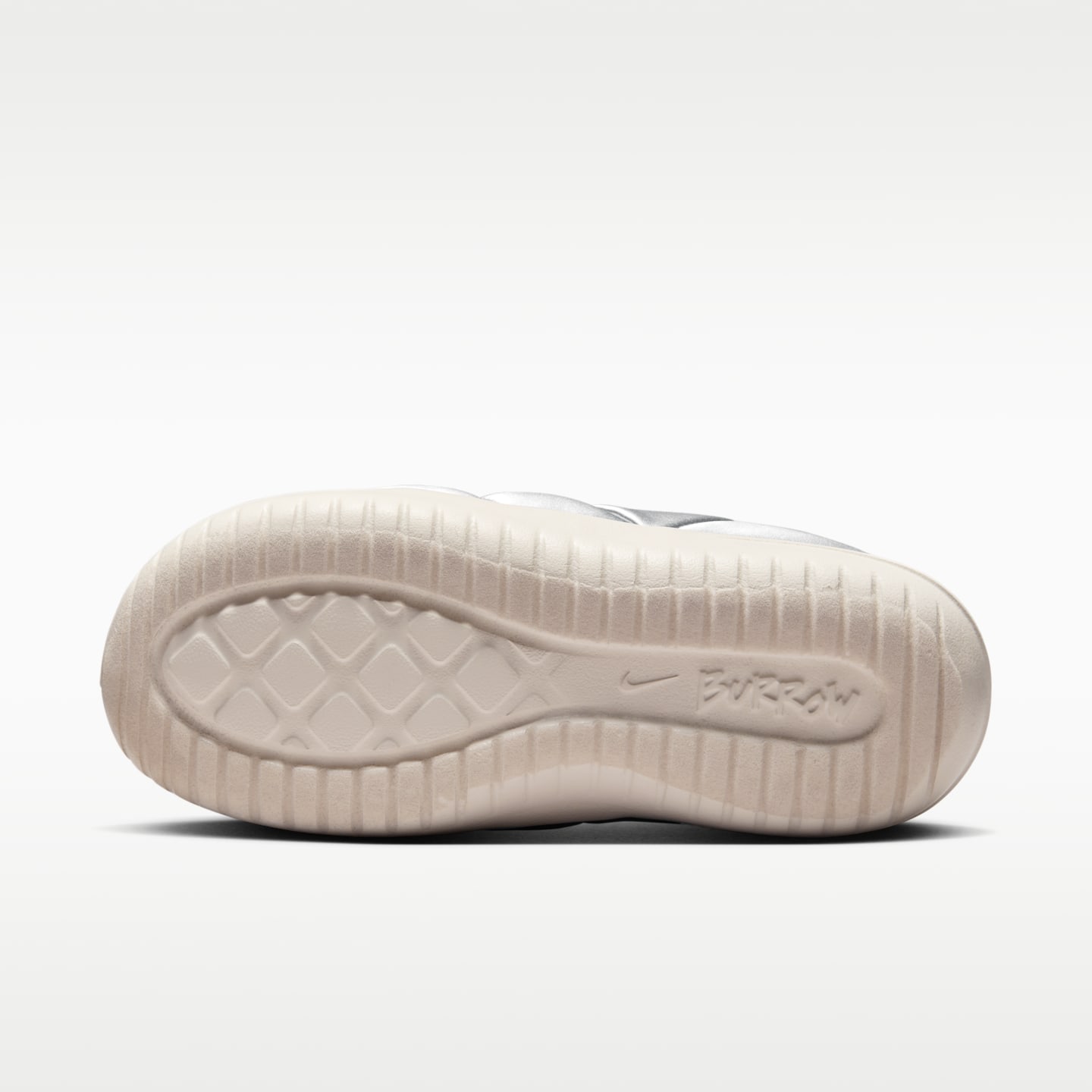 Женские тапочки Nike Burrow SE Slippers, цвет: Серебряный / Коричневый — фото 3