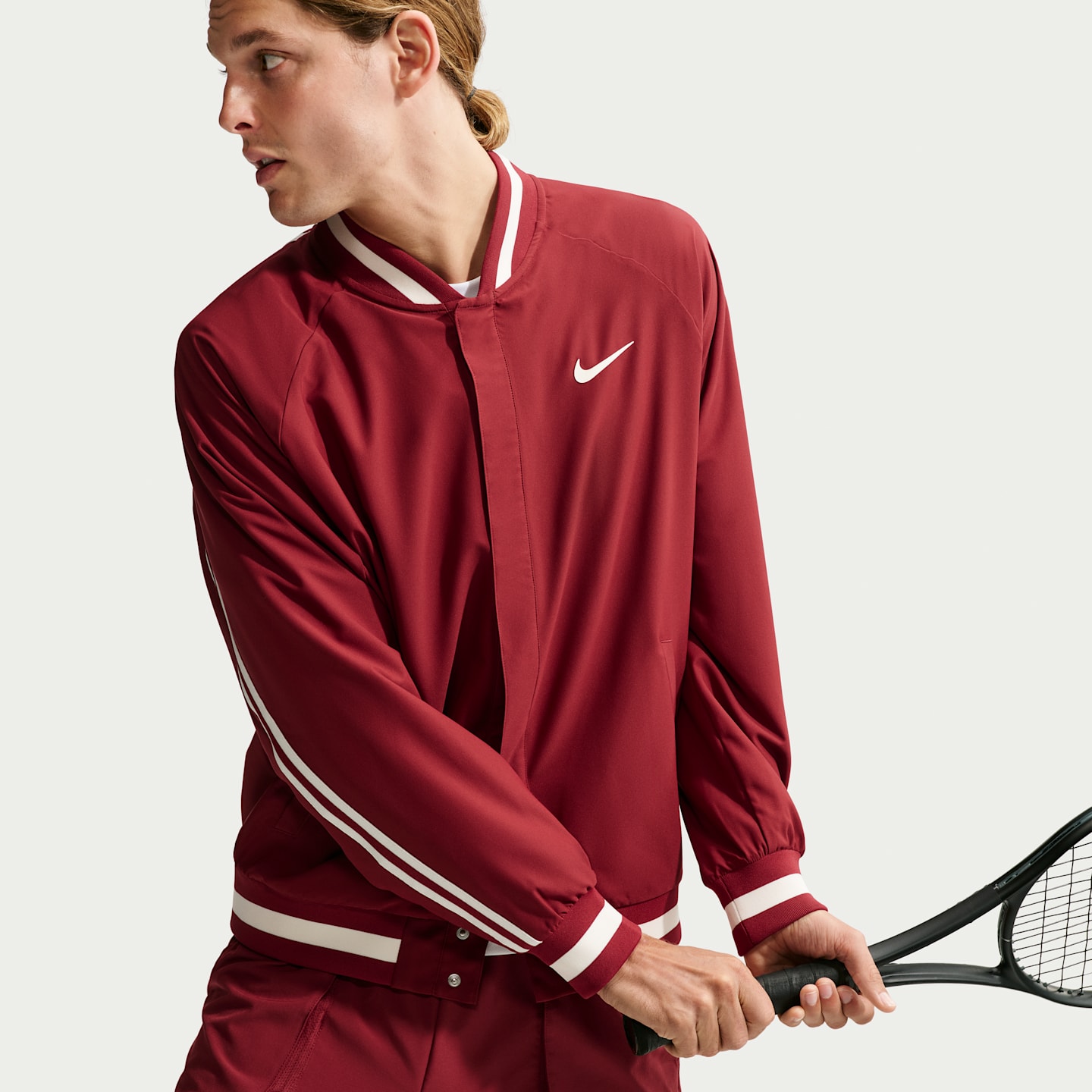 Мужская теннисная куртка NikeCourt Slam Dri-FIT, цвет: Красный / Бледная слоновая кость — фото 3