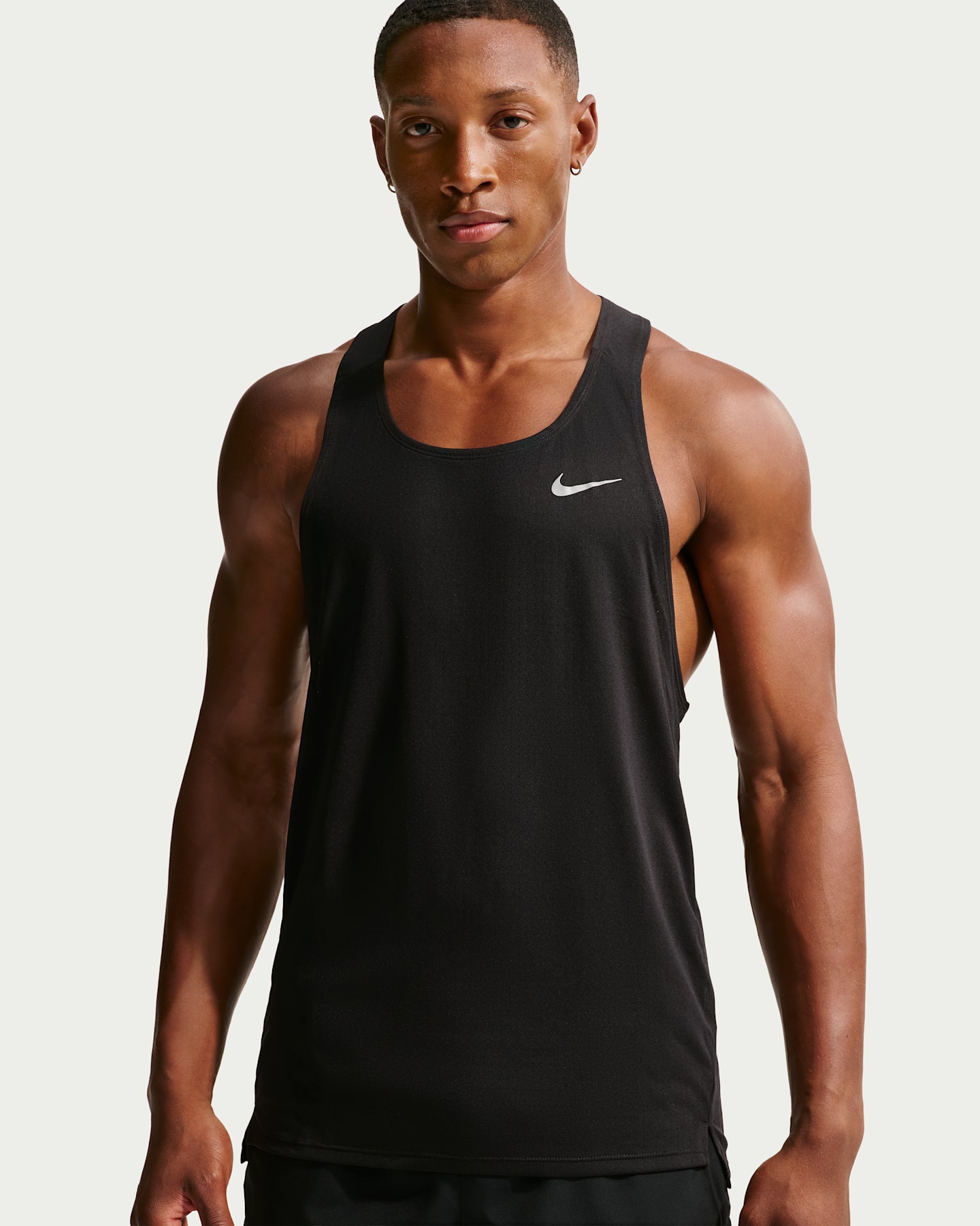 Мужской топ Nike Fast Dri-FIT Running Singlet, цвет: Чёрный — фото 6