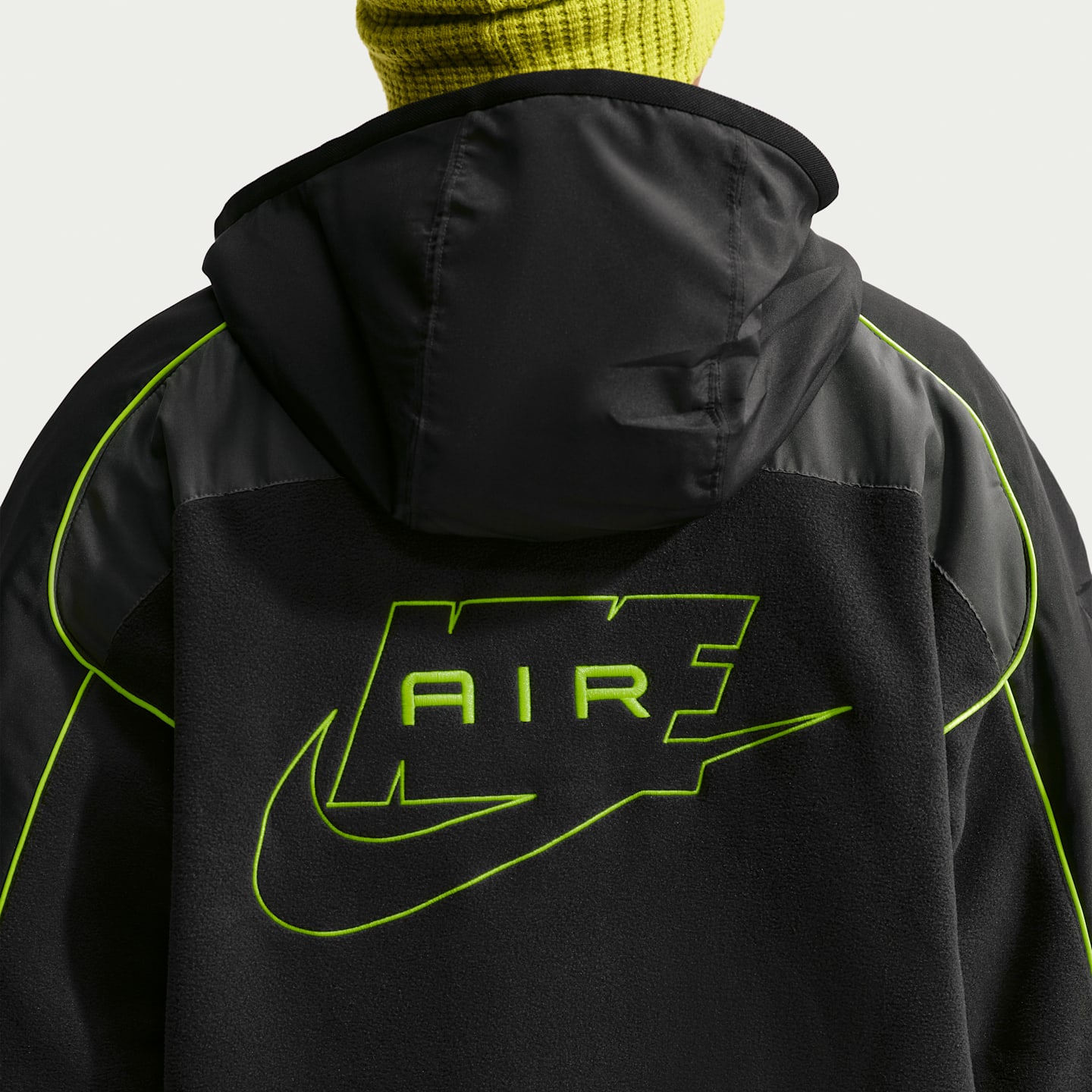 Мужская спортивная куртка Nike Air Polartec Therma-FIT, цвет: Чёрный / Кислотно-жёлтый — фото 2