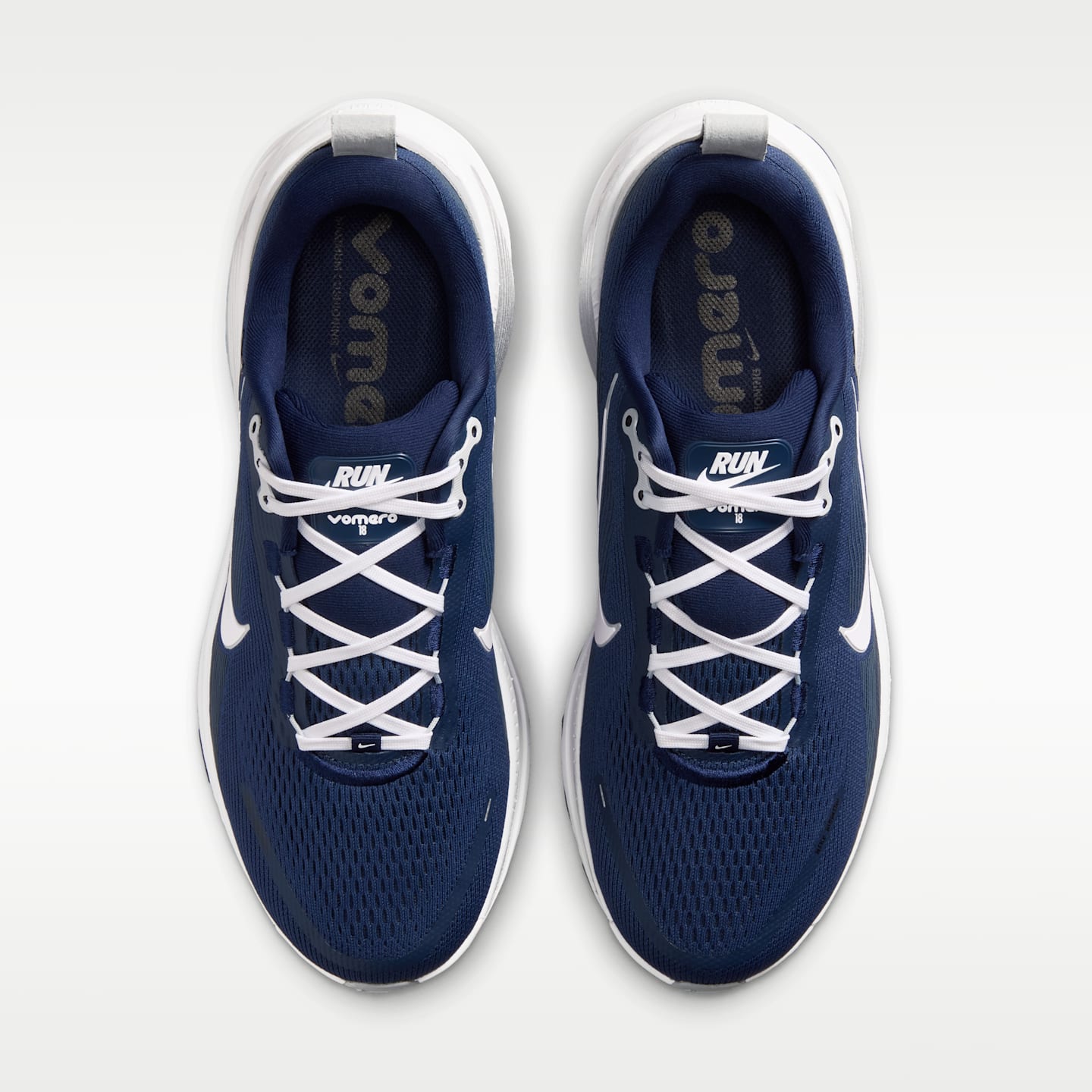 Мужские кроссовки Nike Vomero 18 (Dallas Cowboys) NFL Road Running, цвет: Тёмно-синий / Волчий серый — фото 4
