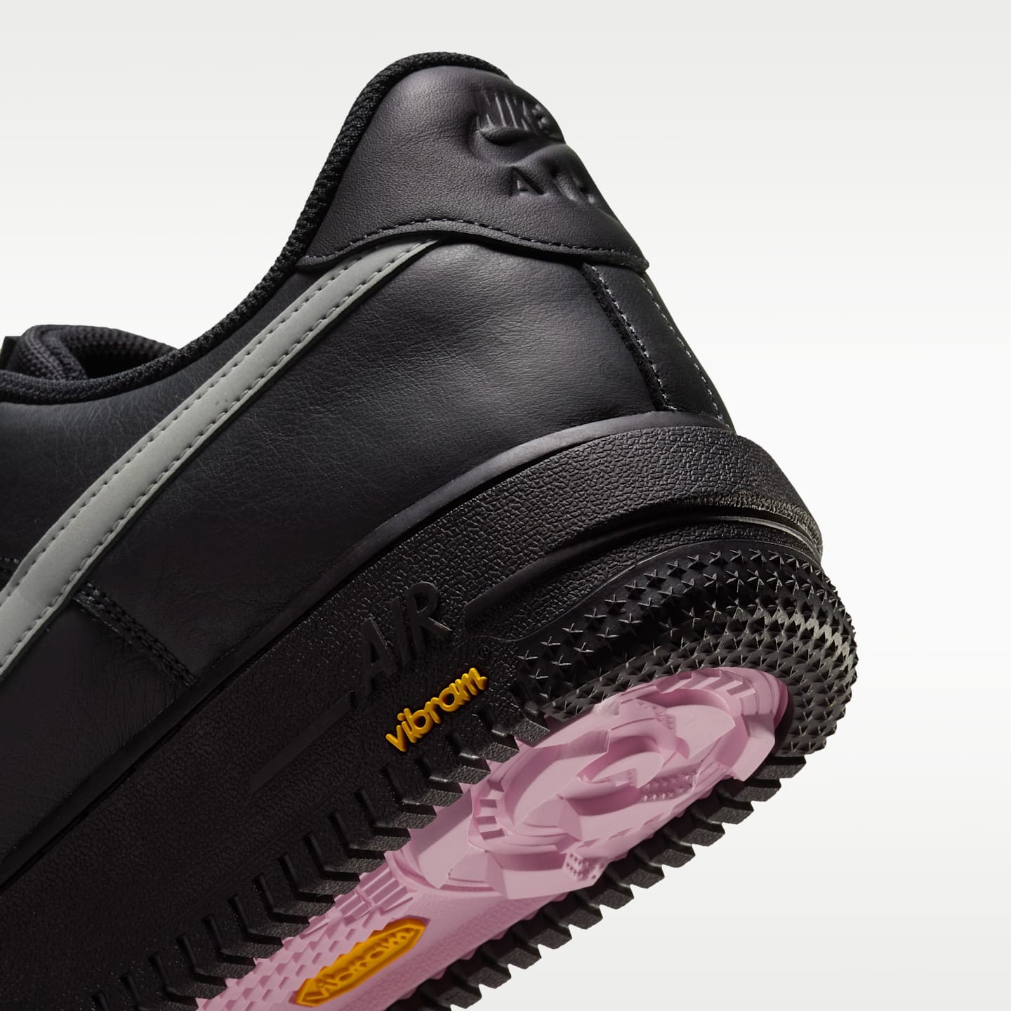 Мужские кроссовки Nike Air Force 1 GORE-TEX Vibram, цвет: Чёрный сосновый / Чёрный — фото 8