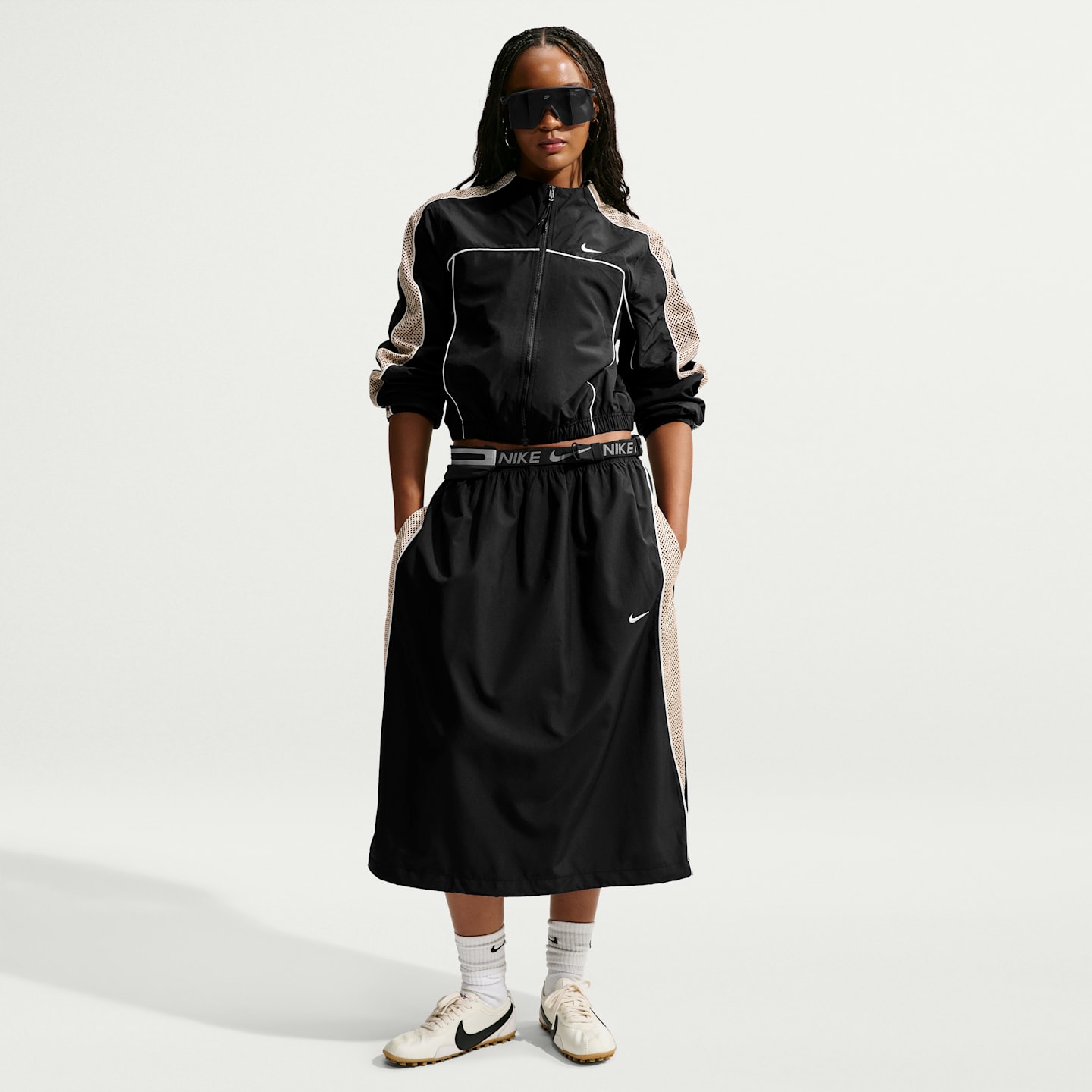 Женская куртка Nike Sportswear Mock-Neck, цвет: Чёрный / Кремовый — фото 4