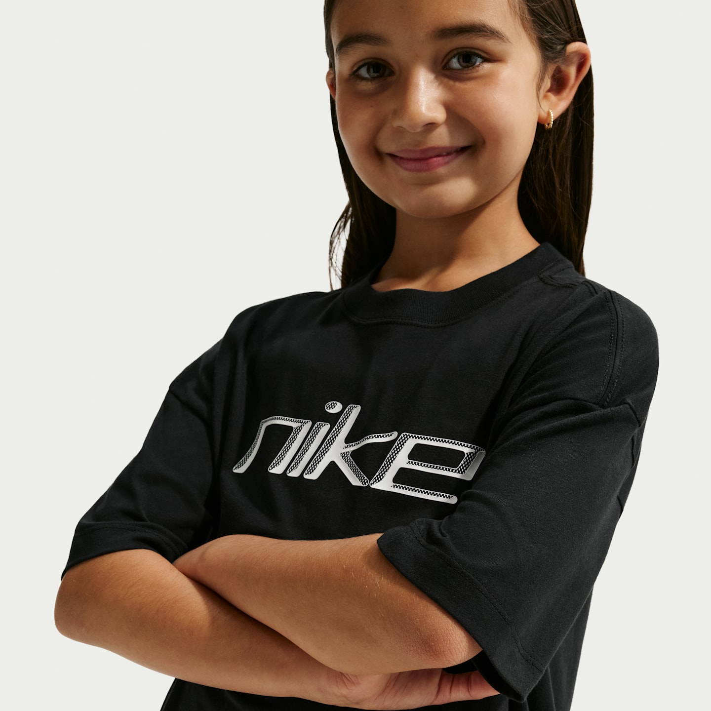 Футболка Nike Sportswear Oversized для девочек, цвет: Чёрный / Серебряный — фото 3