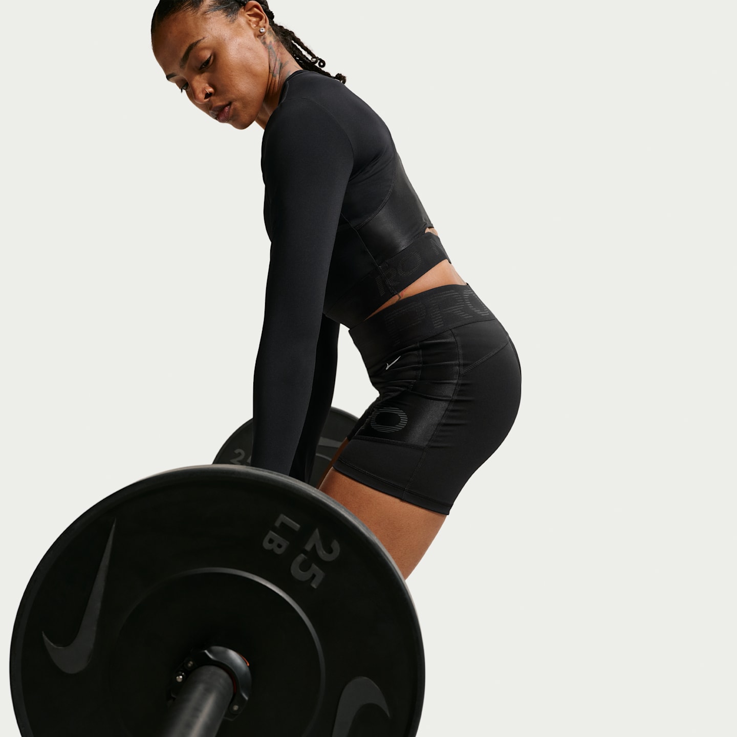Женские байкерские шорты Nike Pro Sculpt Dri-FIT 5" с высокой талией, цвет: Чёрный / Антрацитовый — фото 4