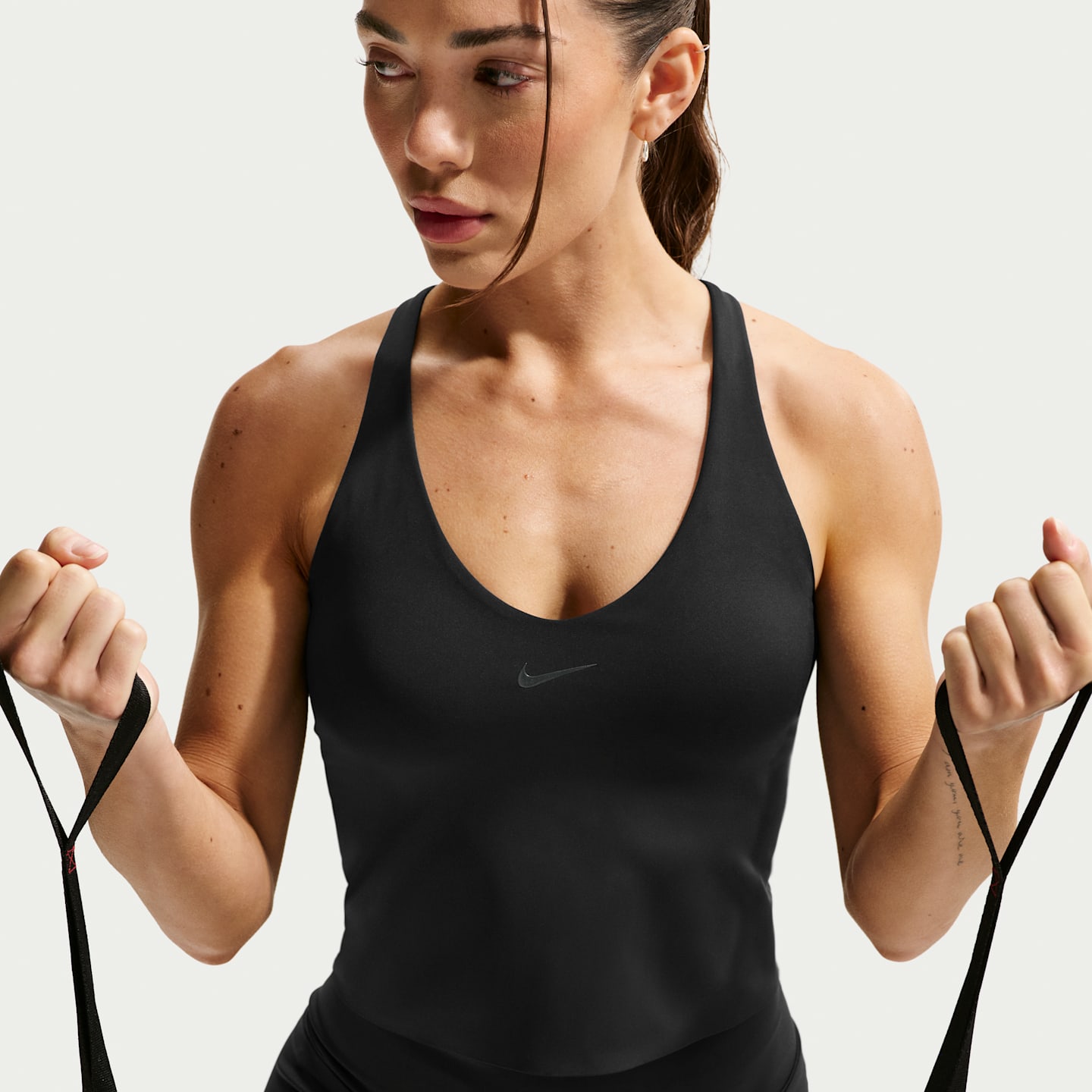 Спортивное бра Universa, уплотнённая чашка, средняя поддержка — Nike, цвет: Чёрный / Антрацитовый — фото 3