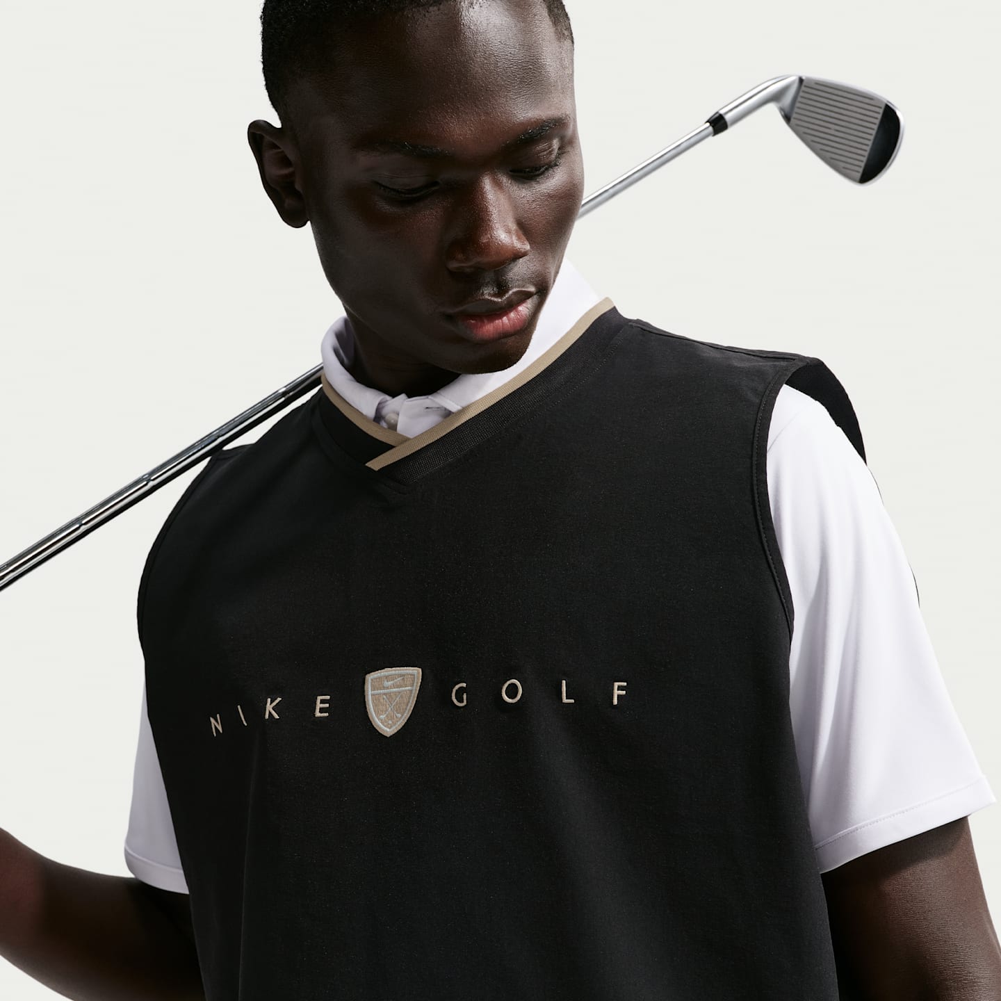 Мужской ветрозащитный жилет для гольфа Nike Fairway Fresh Dri-FIT оверсайз, цвет: Чёрный — фото 3