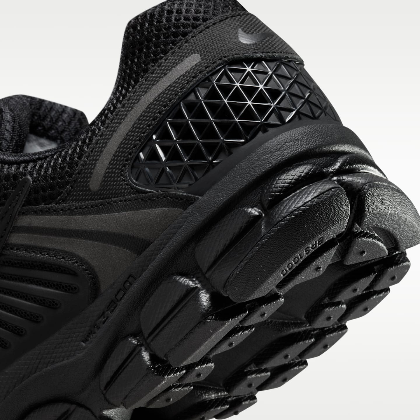 Мужские кроссовки Nike Zoom Vomero 5, цвет: Чёрный — фото 8