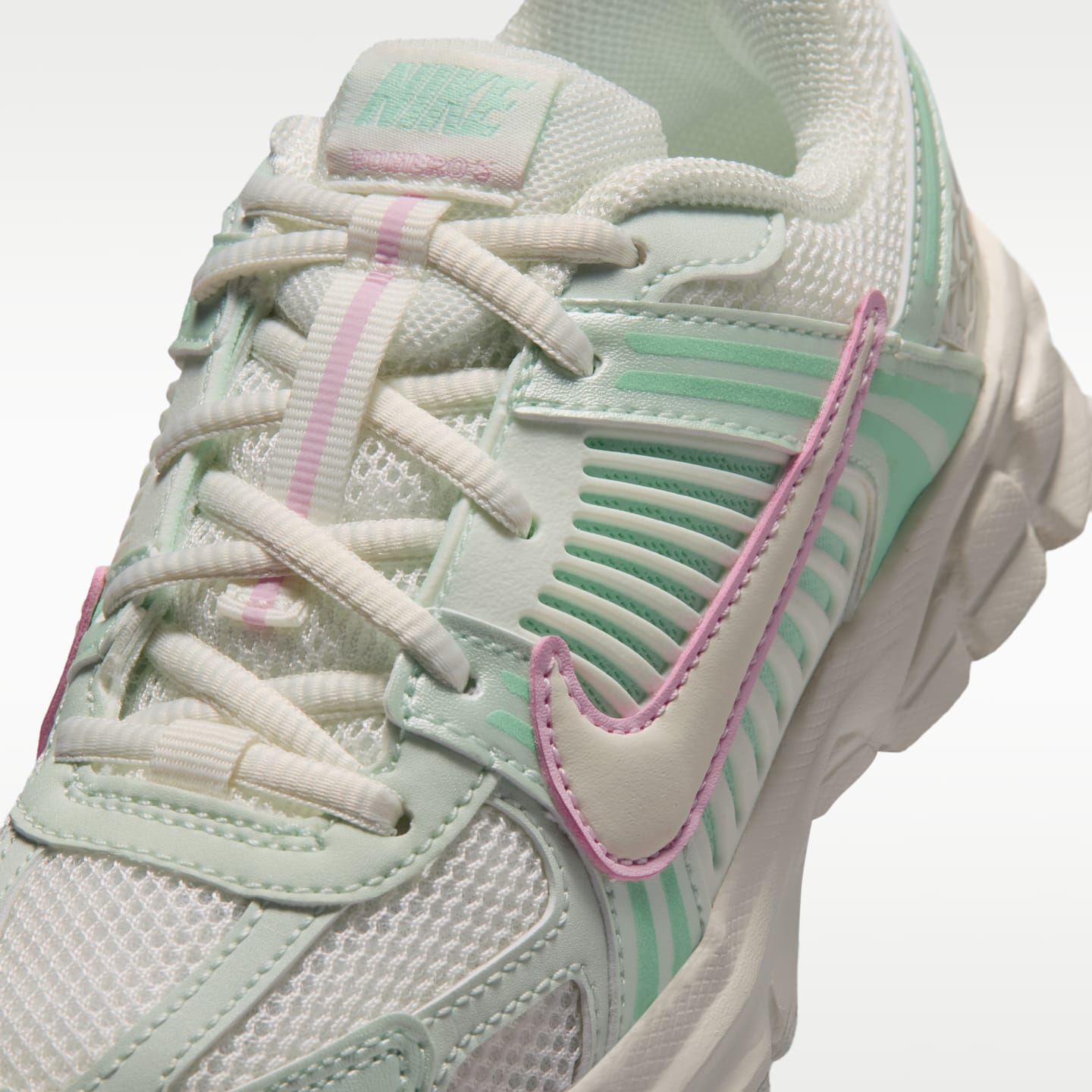 Детские кроссовки Nike Vomero 5 (Classic laces), цвет: Молочный / Розовый пенный — фото 7