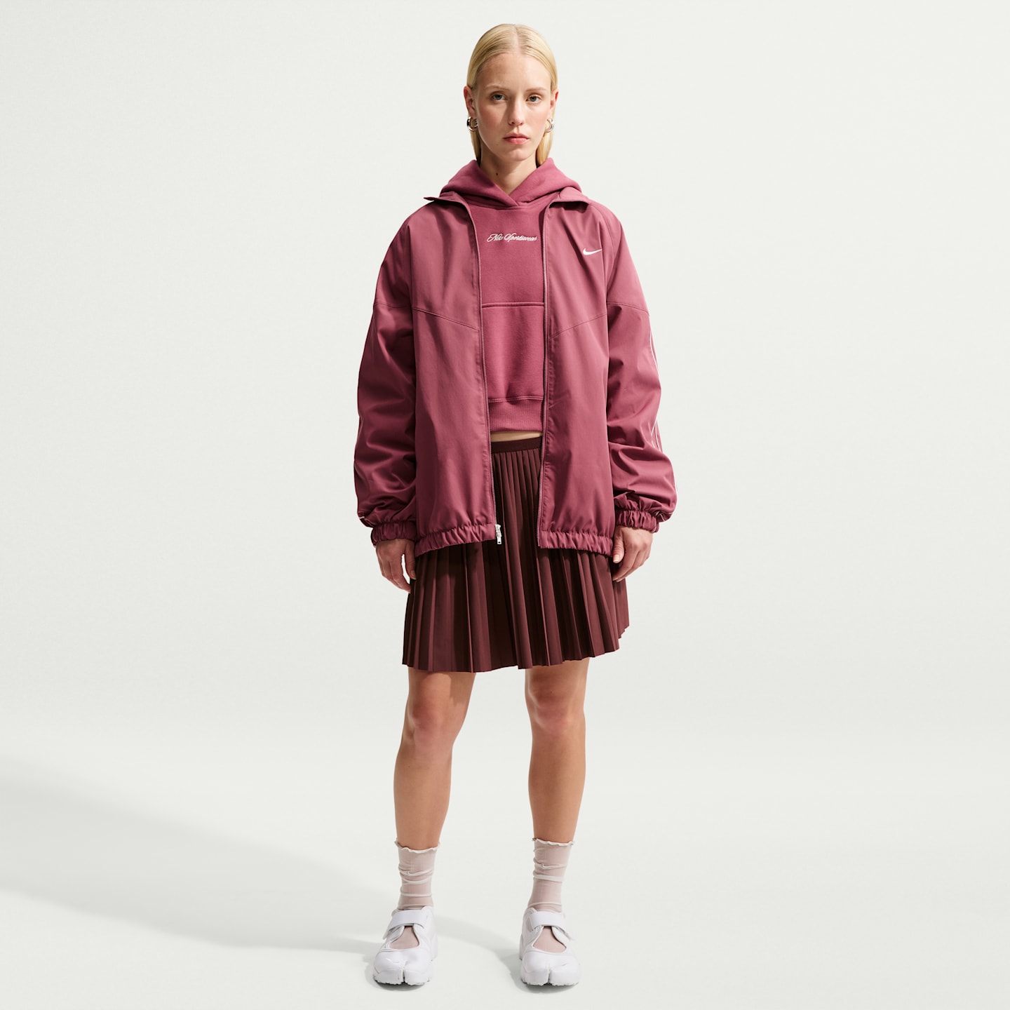 Женское укороченное худи Nike Studio Fleece Medium Weight Graphic Pack, цвет: Розовый / Молочный — фото 4