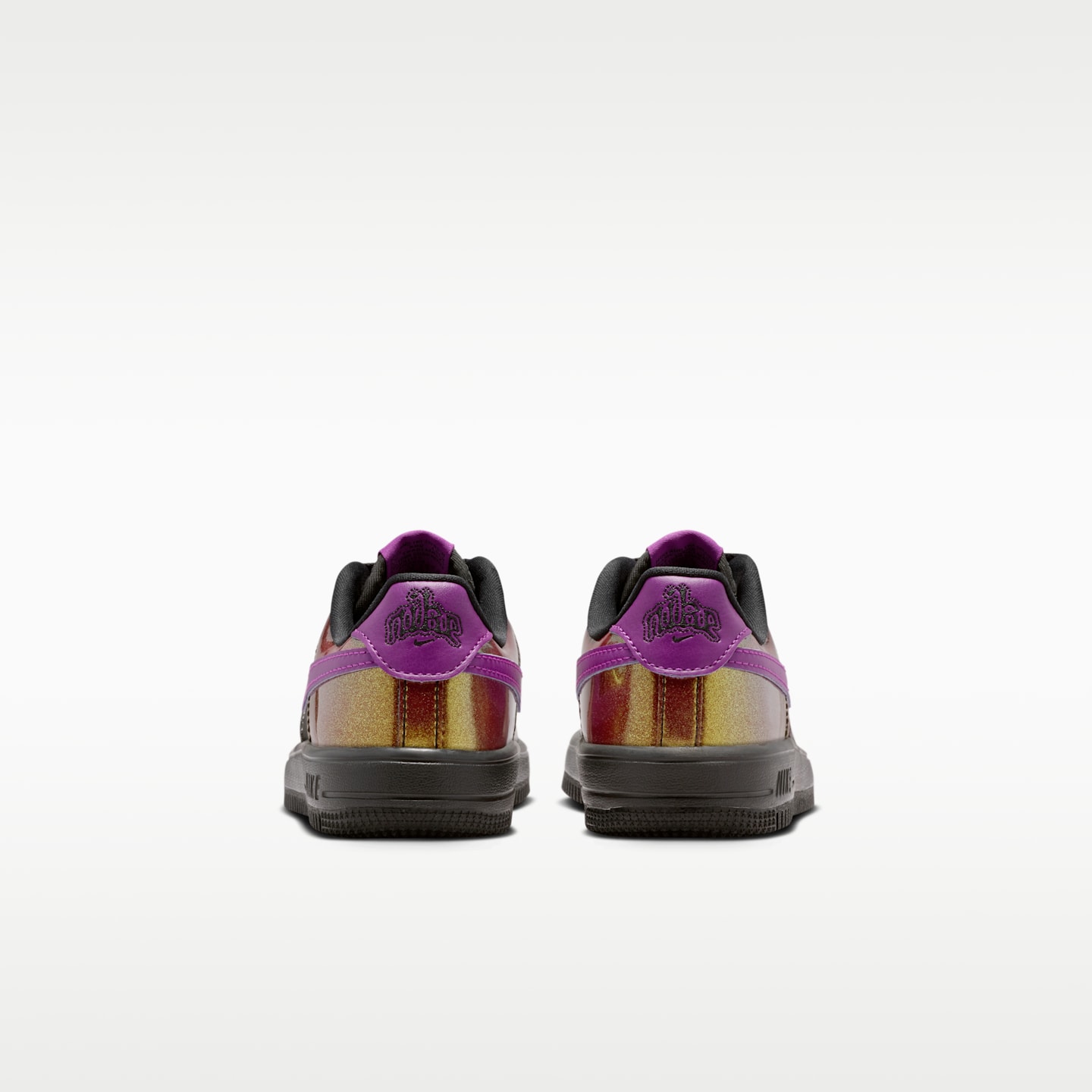 Детские кроссовки Nike Air Force 1 LV8, цвет: Чёрный / Ягодный — фото 6