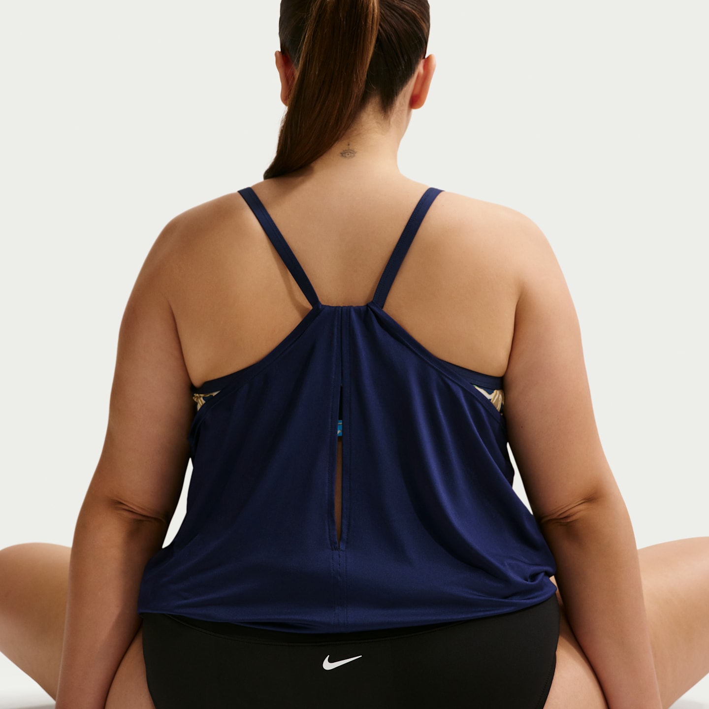 Низ бикини Essential, высокая посадка — Nike, цвет: Чёрный — фото 4