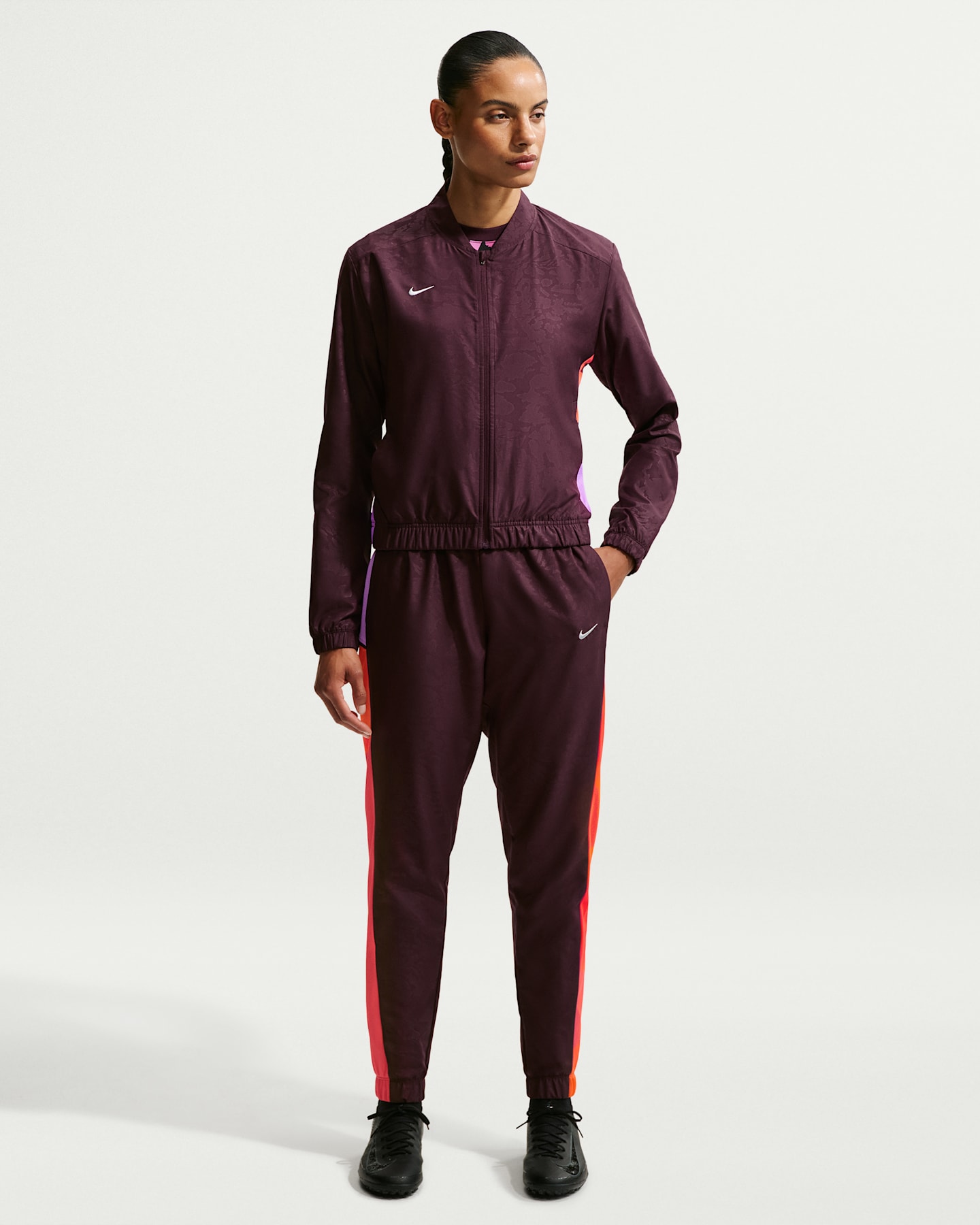 Женские комплекты Nike United Academy Dri-FIT Woven Soccer Tracksuit, цвет: Бордовый — фото 8