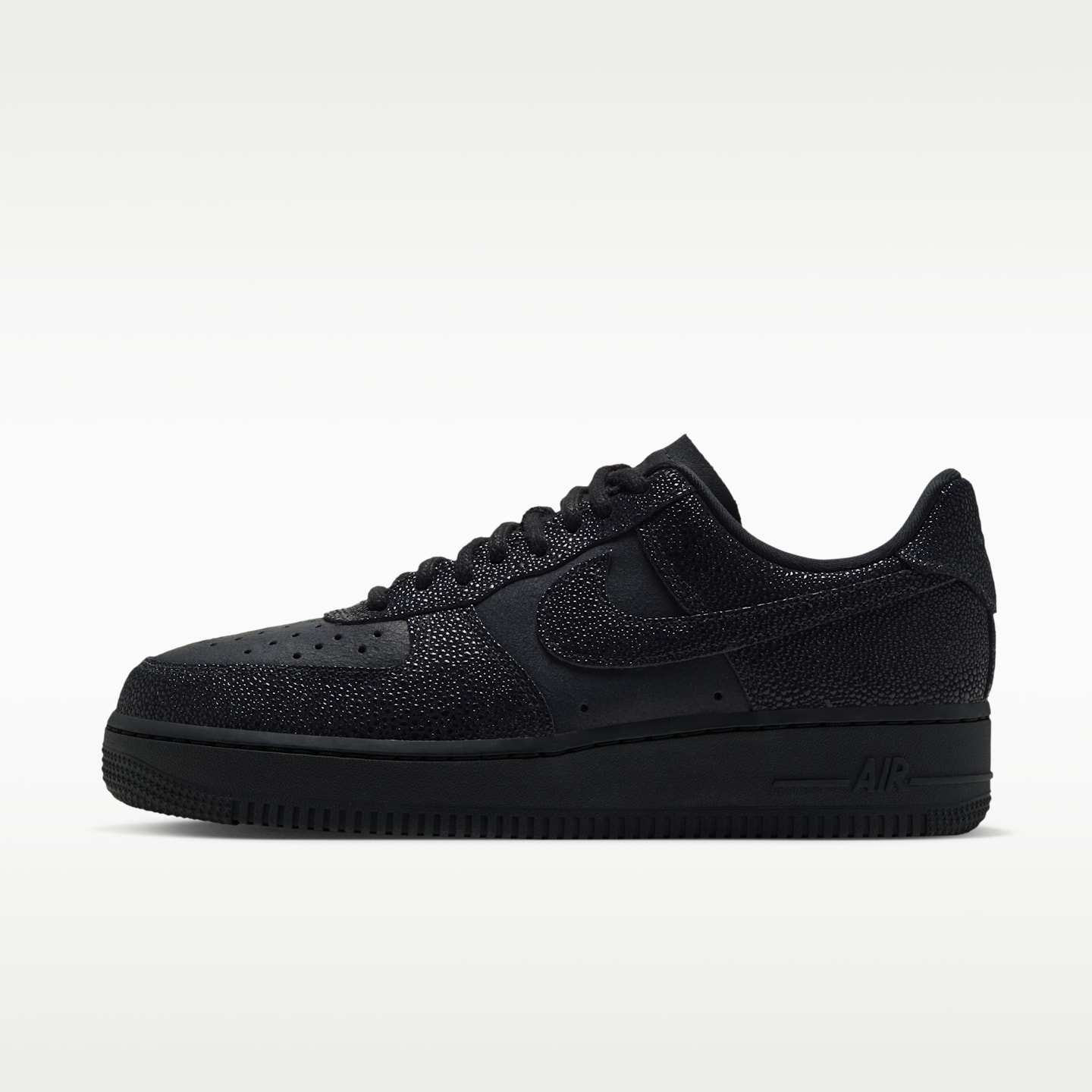 Женские кроссовки Nike Air Force 1 '07 SE Shagreen, цвет: Чёрный / Антрацитовый — фото 1