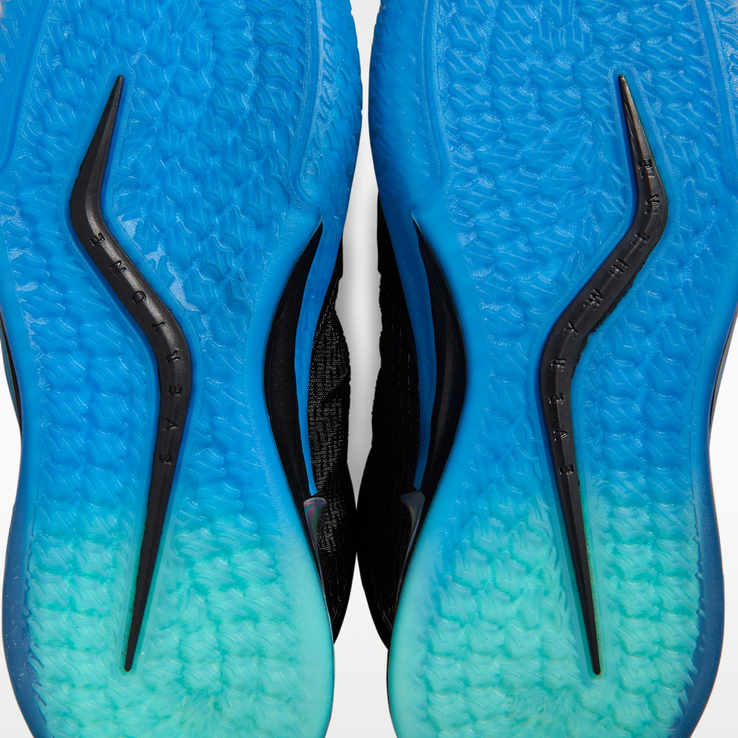Детские кроссовки Nike Sabrina 4 "Limelight Glow" Little Kids' Basketball, цвет: Чёрный / Синий сияющий — фото 9