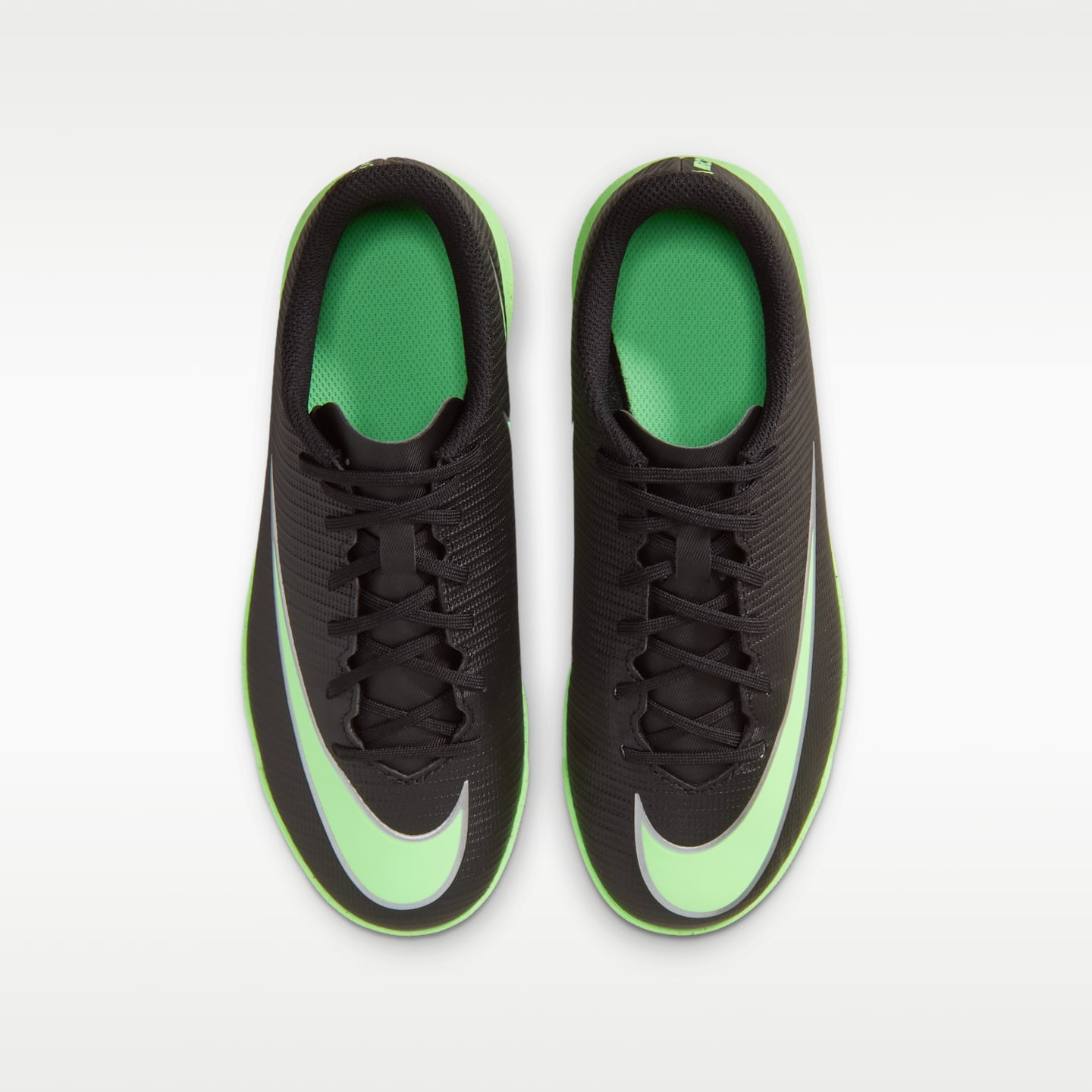 Детские кроссовки Nike Jr. Mercurial Vapor 17 Club Turf Low-Top Soccer, цвет: Чёрный / Зелёный — фото 4