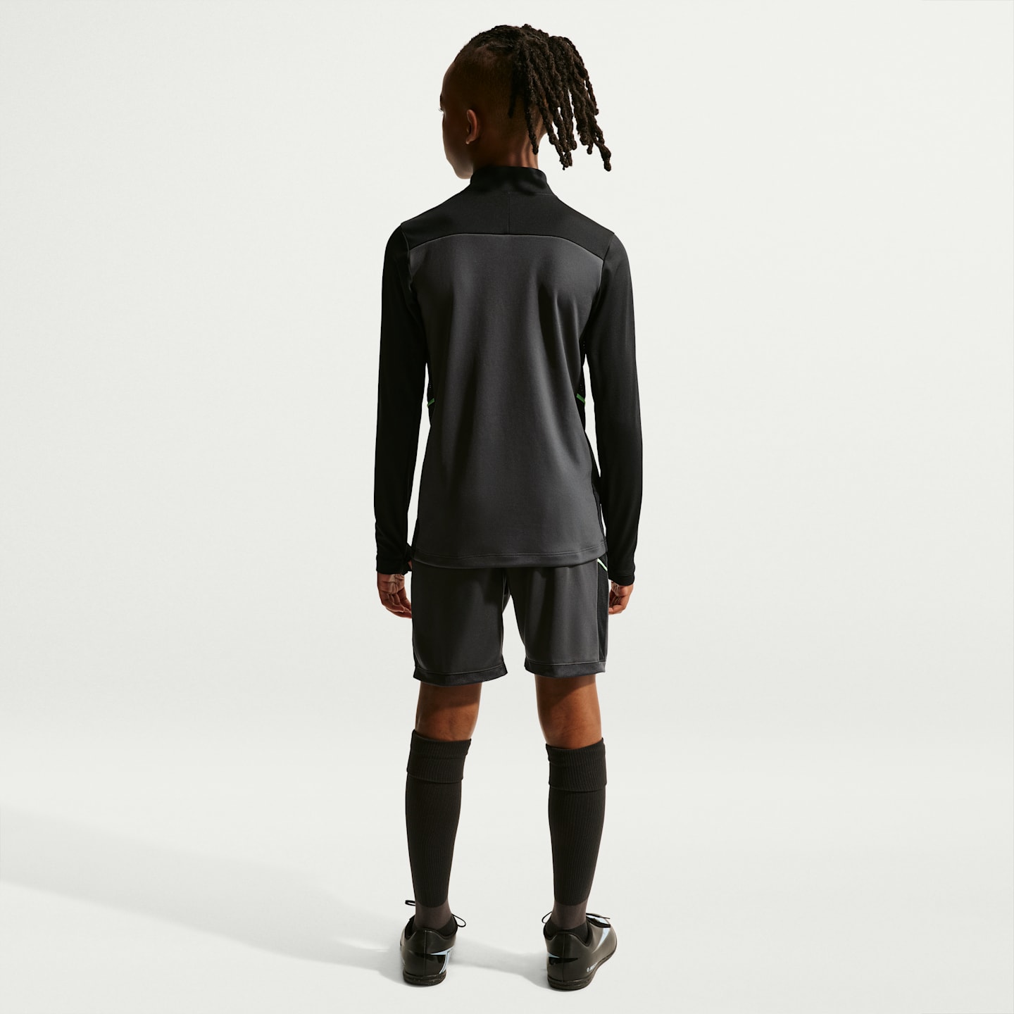 Детские футбольные трикотажные шорты Nike Academy Dri-FIT, цвет: Антрацитовый / Зелёный — фото 7