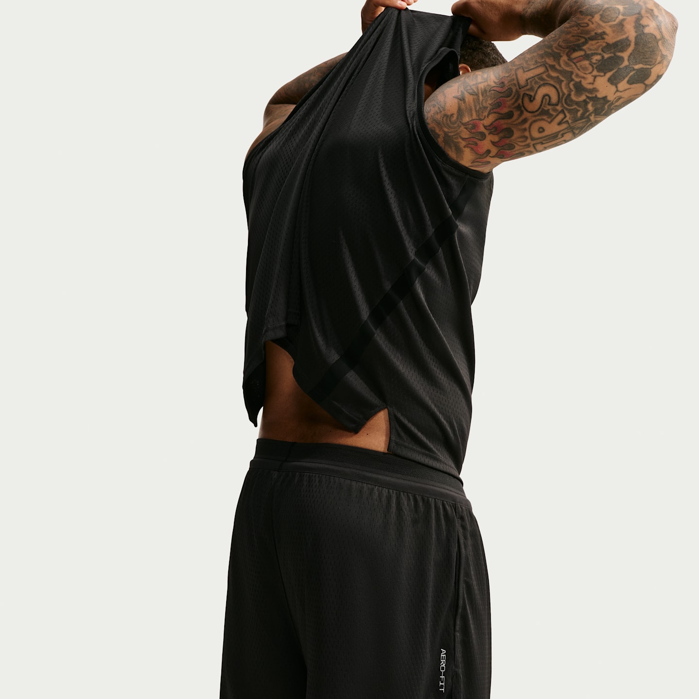 Баскетбольные шорты Nike Sabrina Aero-FIT, цвет: Чёрный / Ледяной серебряный — фото 12