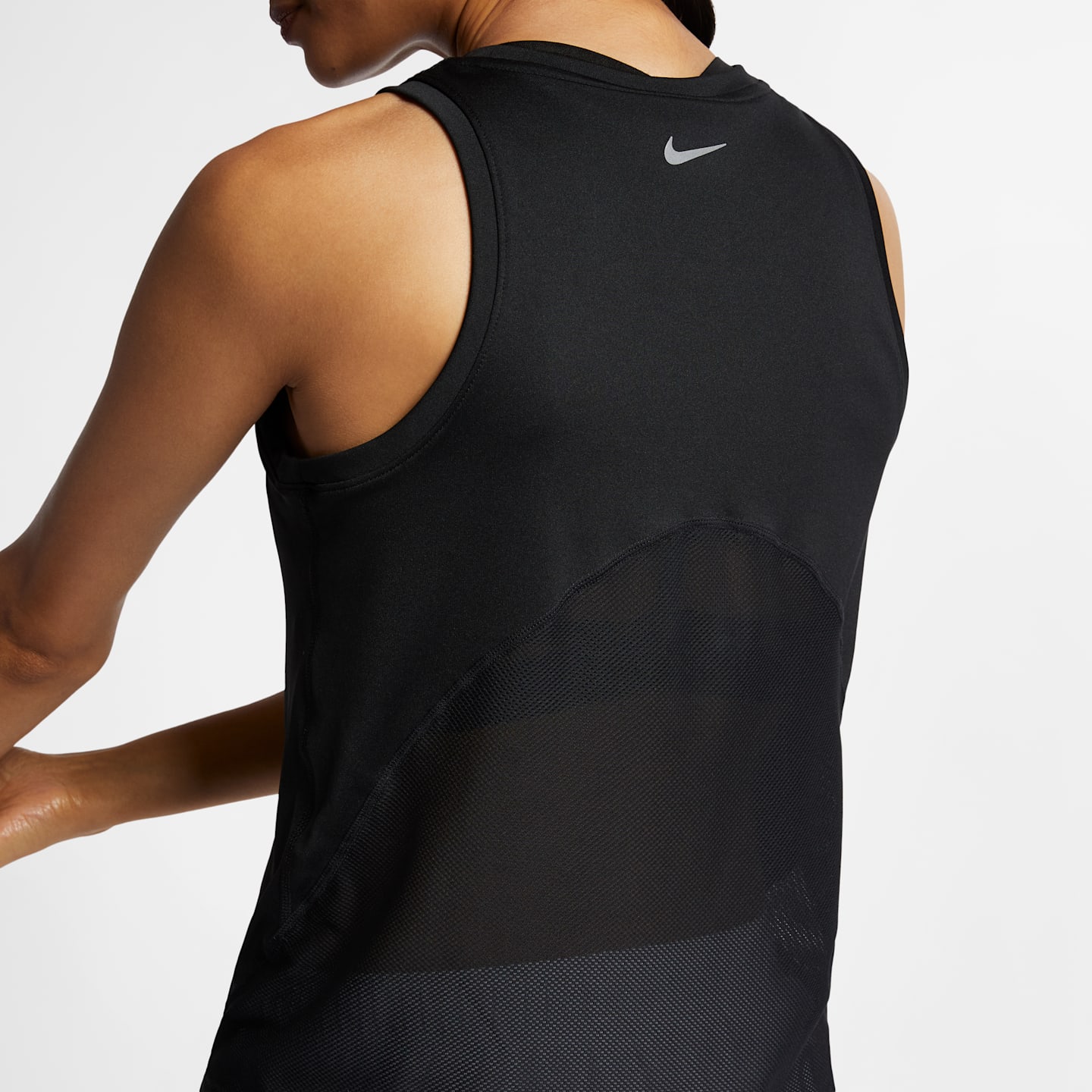 Женская беговая майка Nike Miler, цвет: Чёрный — фото 4