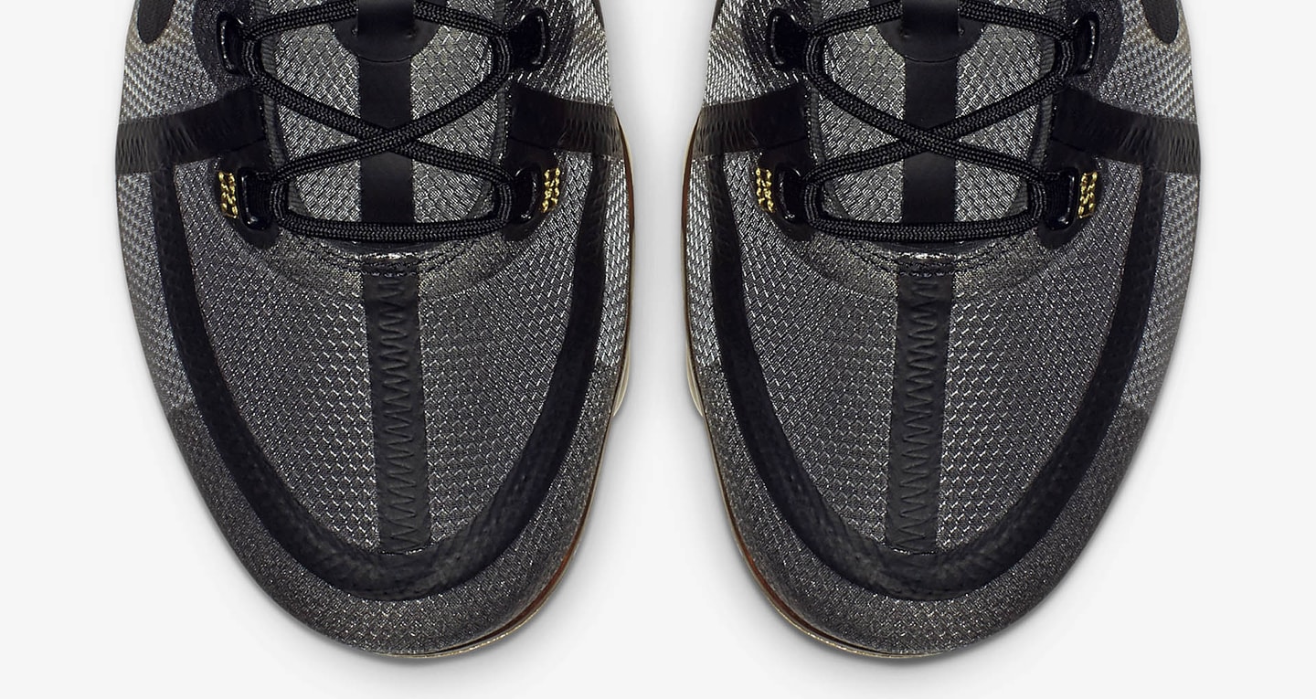 vapormax 2019 black and gold