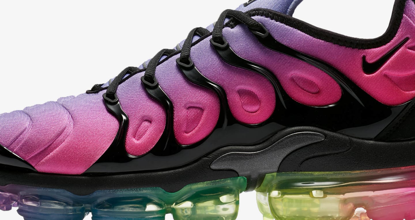 multicolor air vapormax plus sneakers