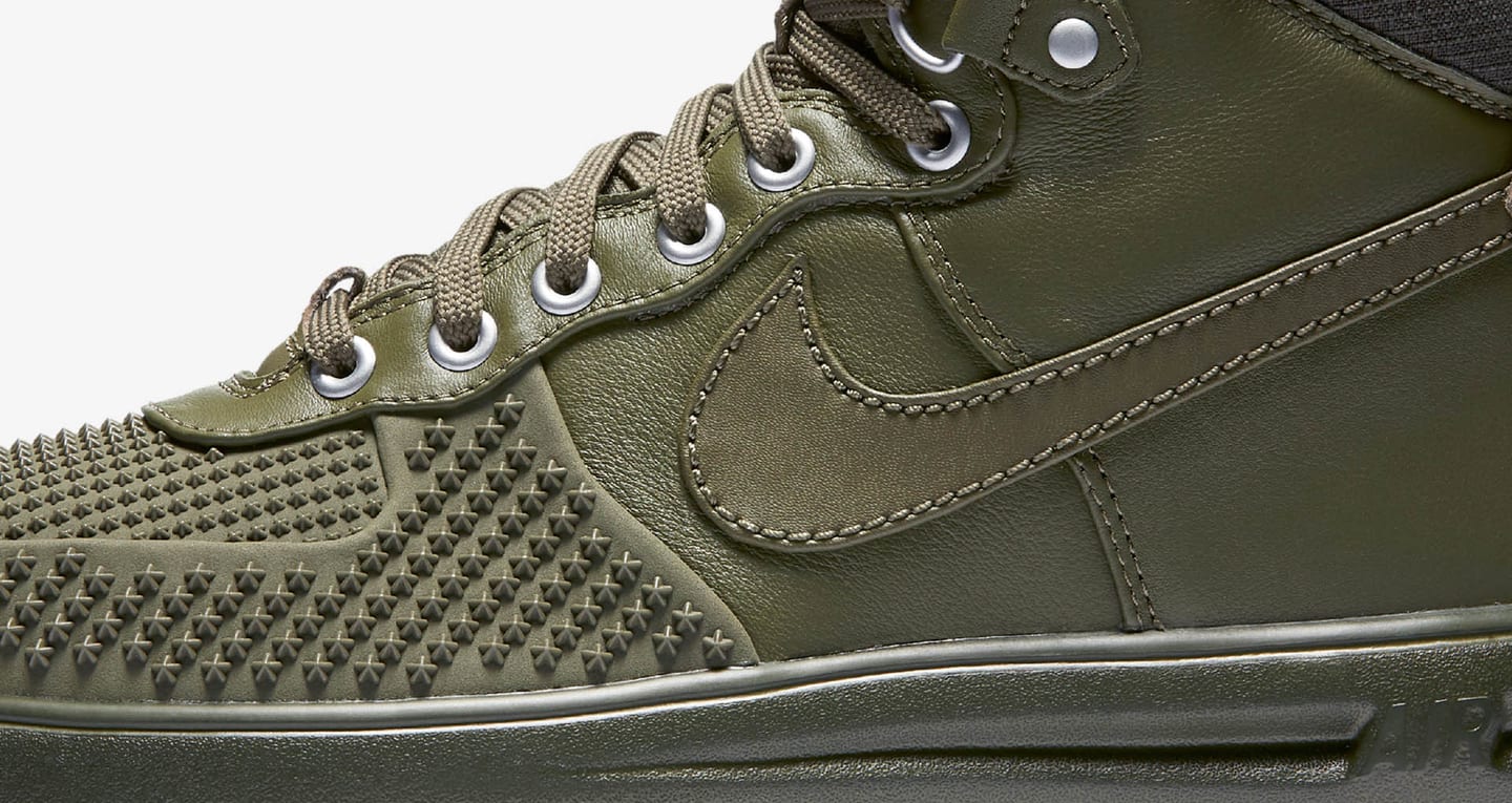 Nike Lunar Force 1 Duckboot 'Medium Olive & Gum'. Nike SNKRS