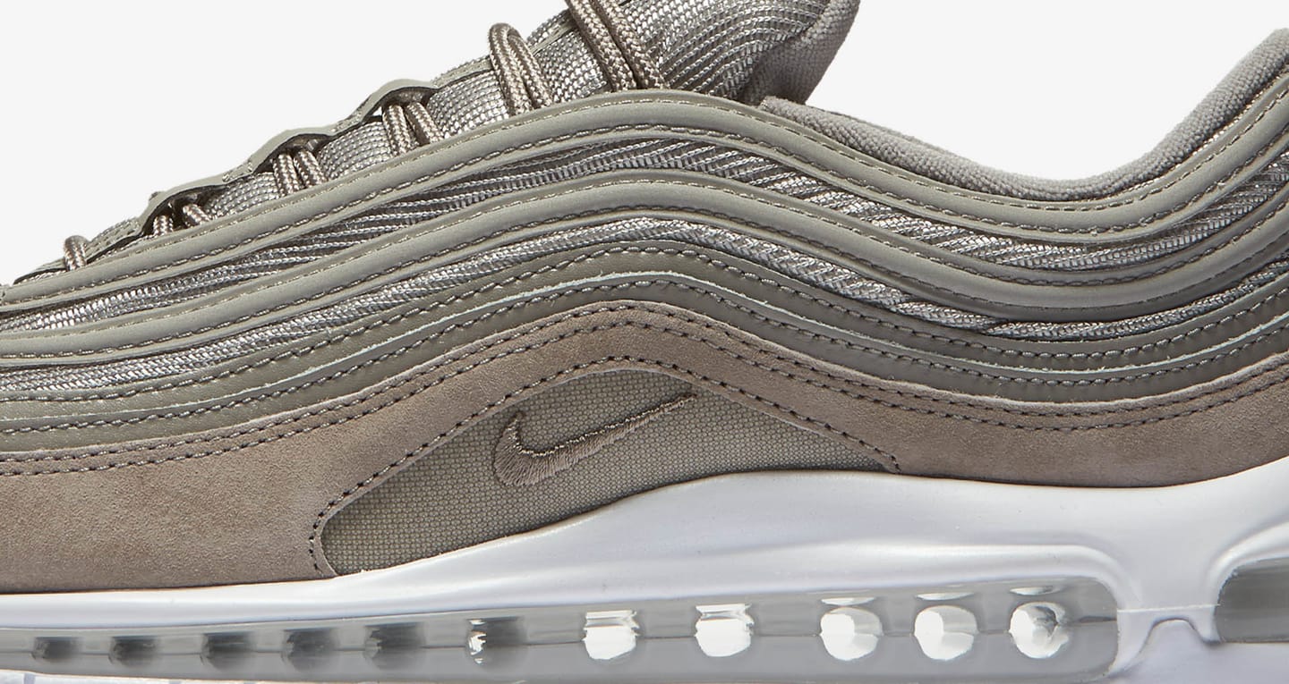 snoop dogg cleats for sale