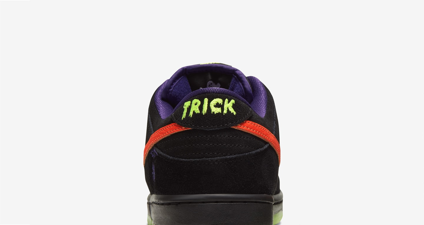 sb dunk low pro night of mischief