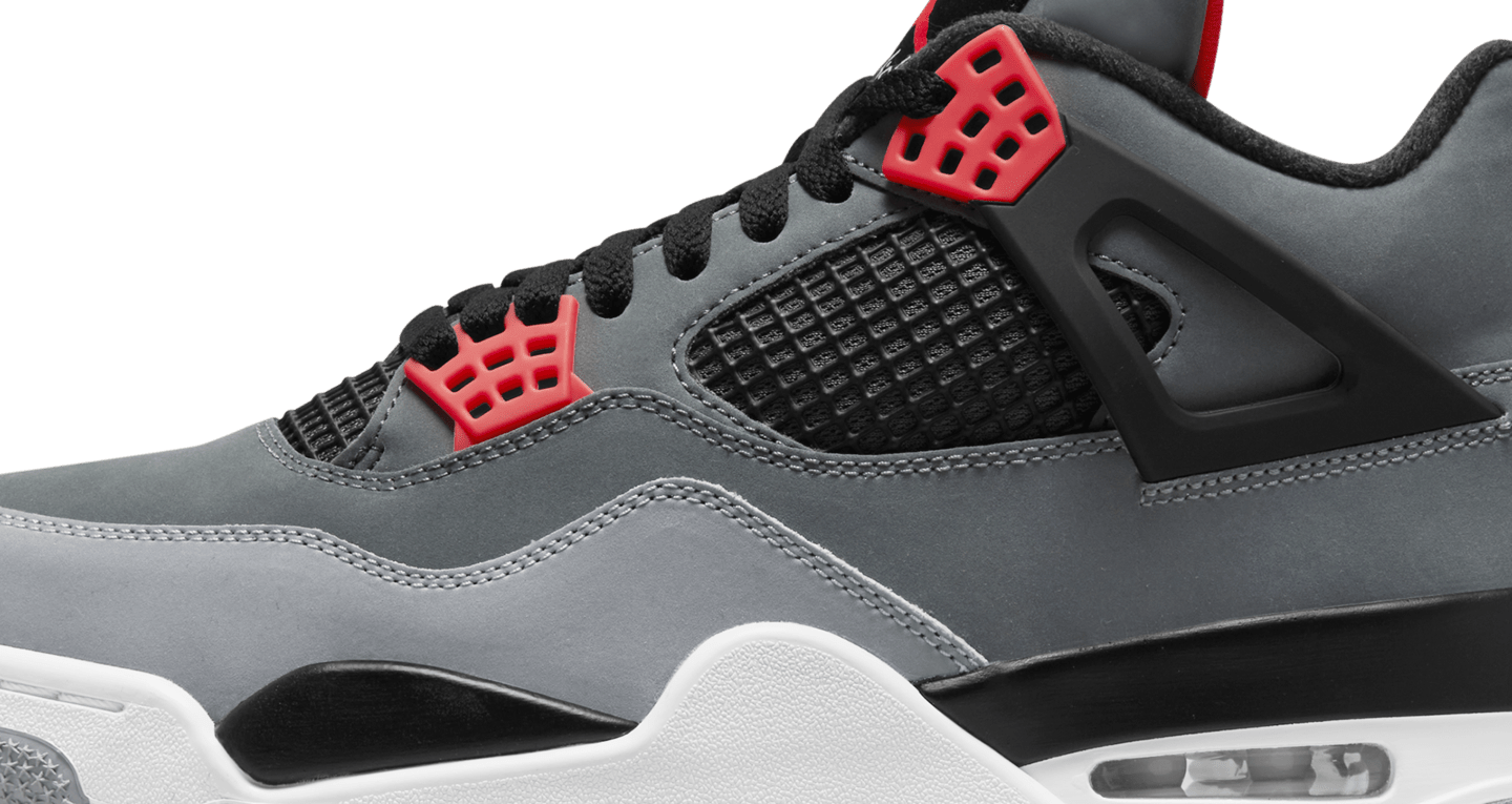 harga air jordan 4
