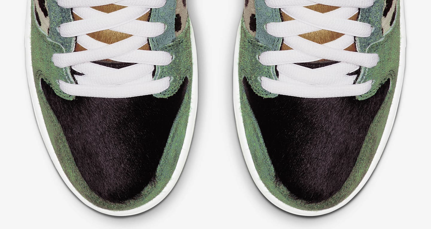 sb dunk high walk the dog