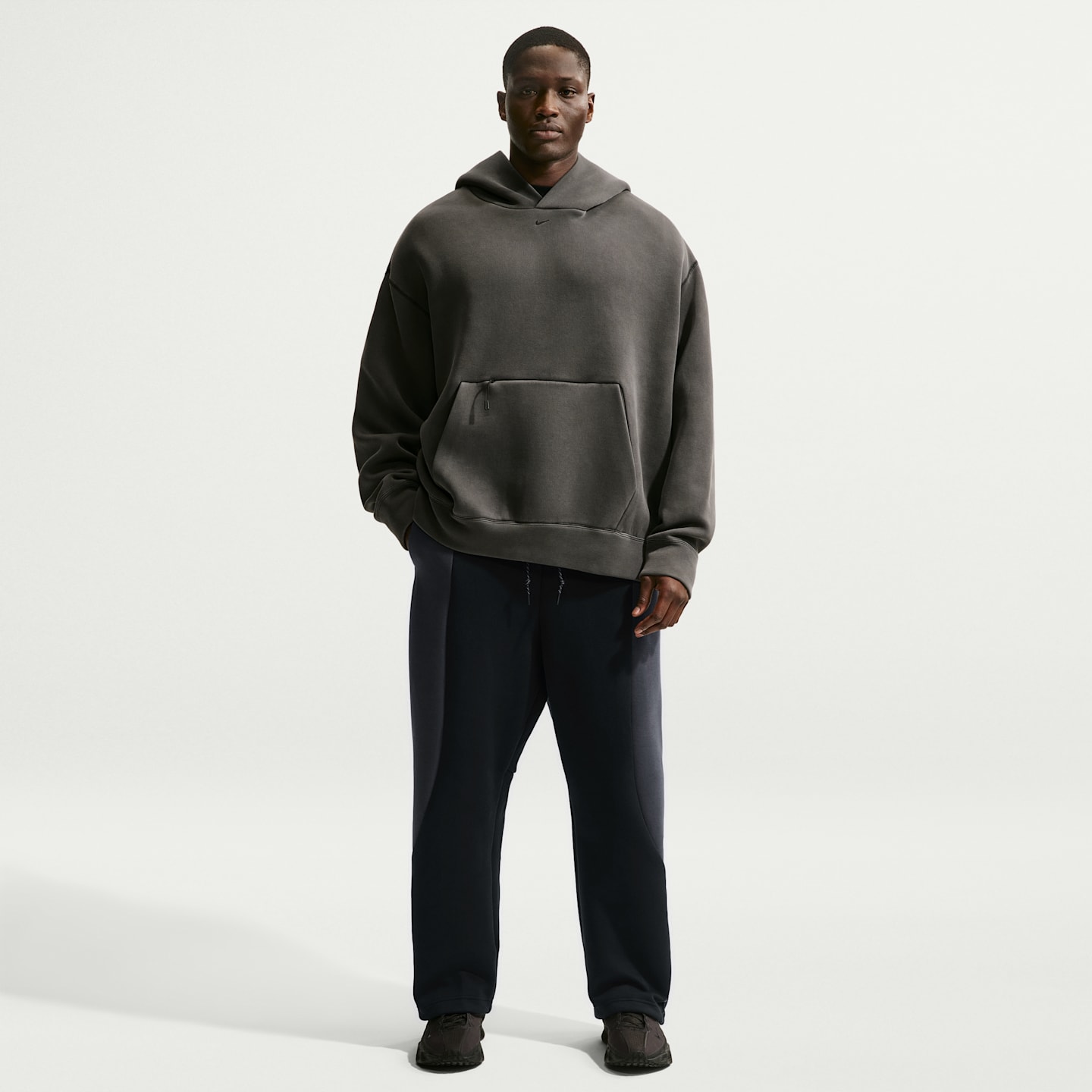 Мужские брюки Nike Tech Men's Color-Block Open-Hem Fleece Pants — фото 7