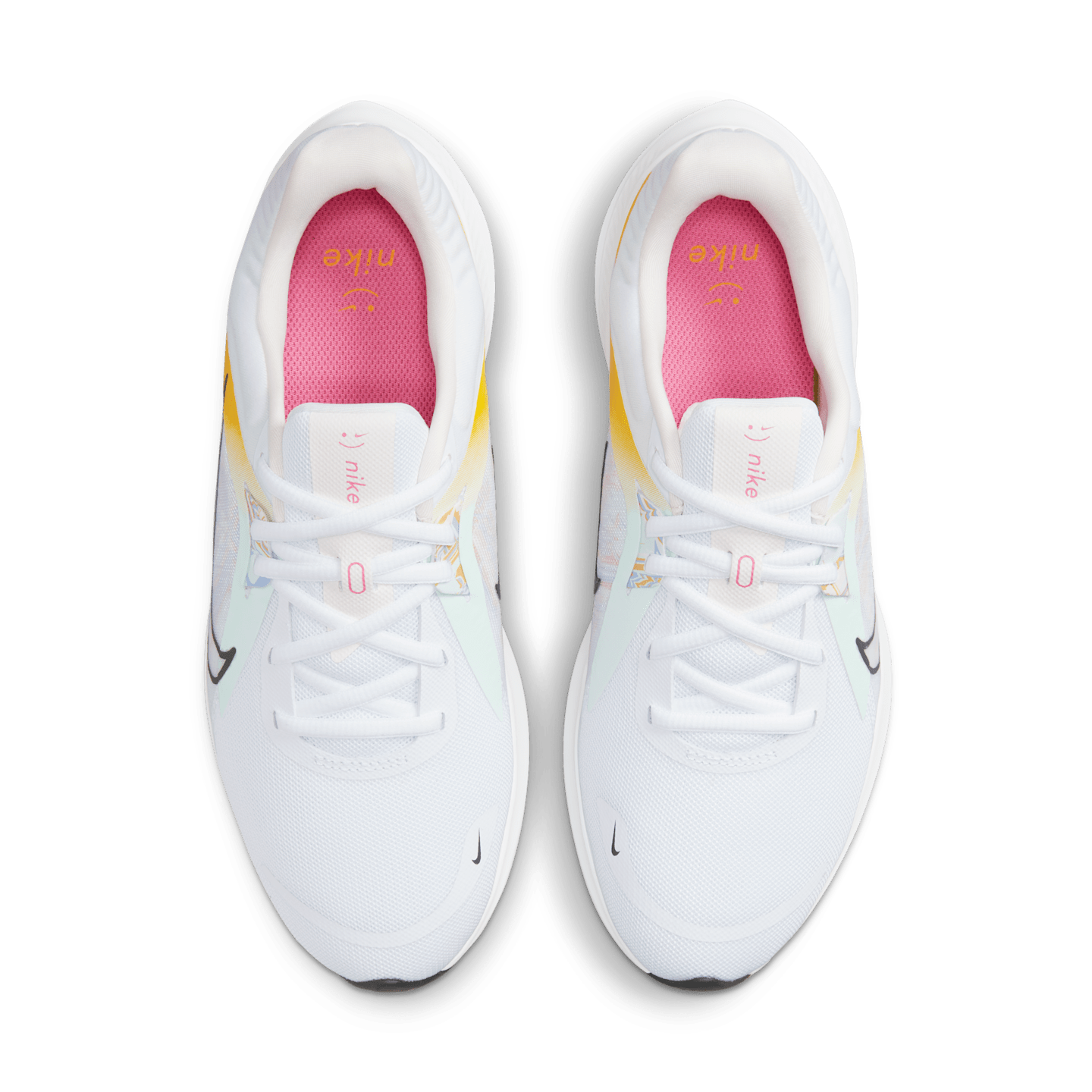 Женские кроссовки Nike Quest 5 Premium Women's Road Running Shoes — фото 4