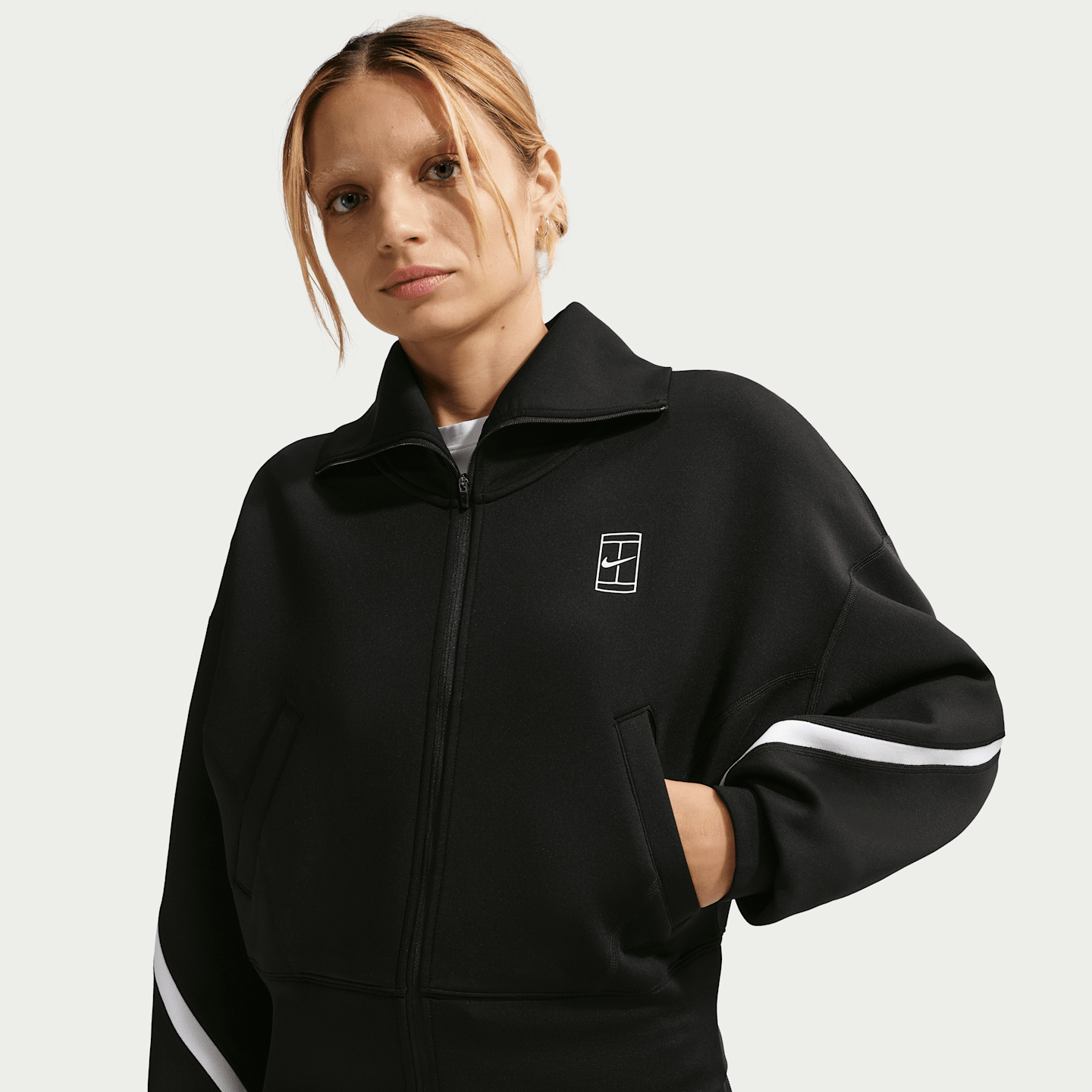 Женские куртки Nike Advantage Women's Dri-FIT Full-Zip Tennis Jacket — фото 1