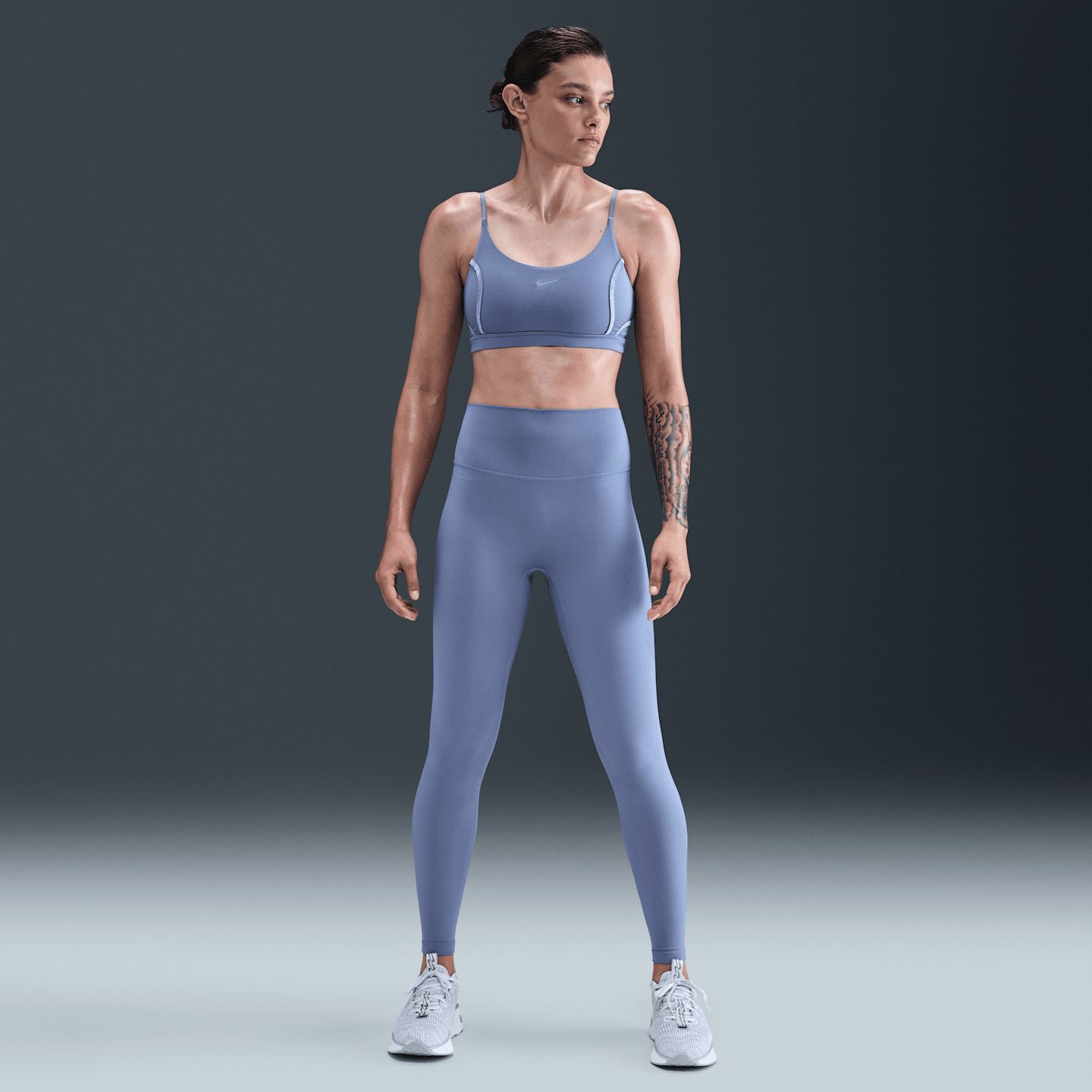 Спортивное бра One, уплотнённая чашка, лёгкая поддержка — Nike — фото 4