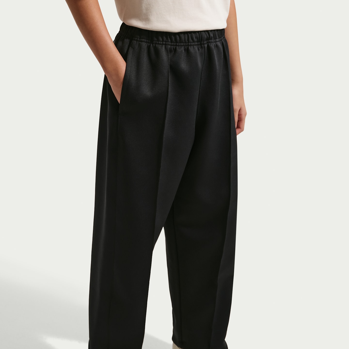 Детские брюки Nike Sportswear Collection Big Kids' Polyknit Pants — фото 3
