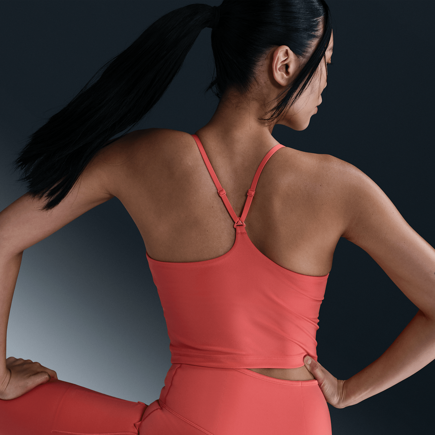 Спортивное бра Indy, уплотнённая чашка, лёгкая поддержка — Nike — фото 2